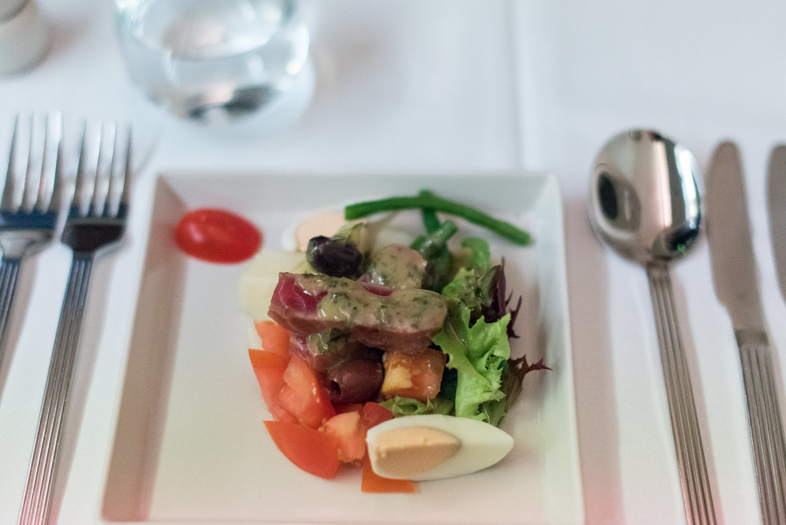 Seared Tuna on Nicoise Salad - Dinner Service Singapore Airlines Business Class SQ285 A380-800 - SIN to AKL