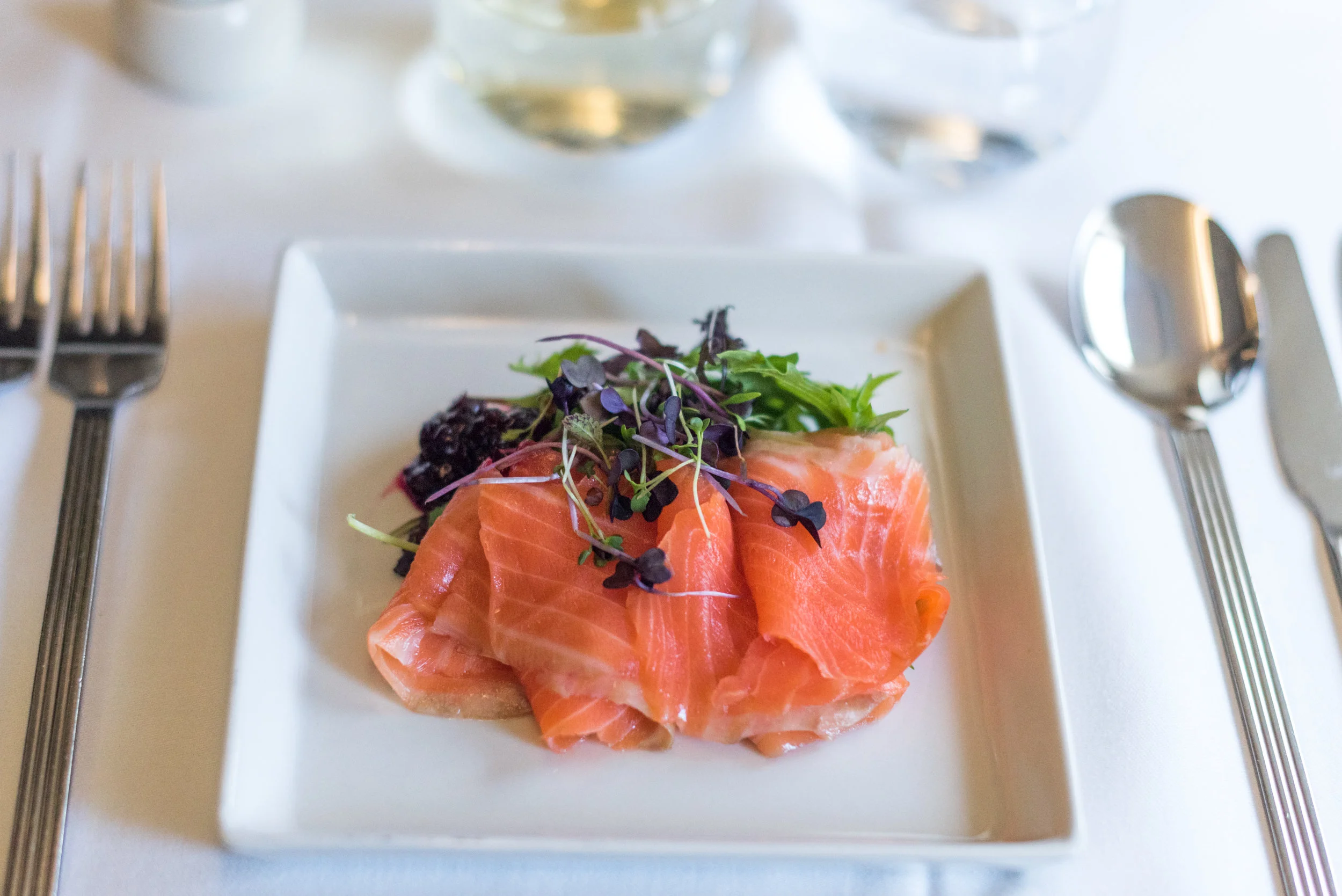 Peppered Gravadlax with Beetroot Relish and Mesclun - Light Dinner Service Singapore Airlines Business Class SQ286 A380-800 - AKL to SIN
