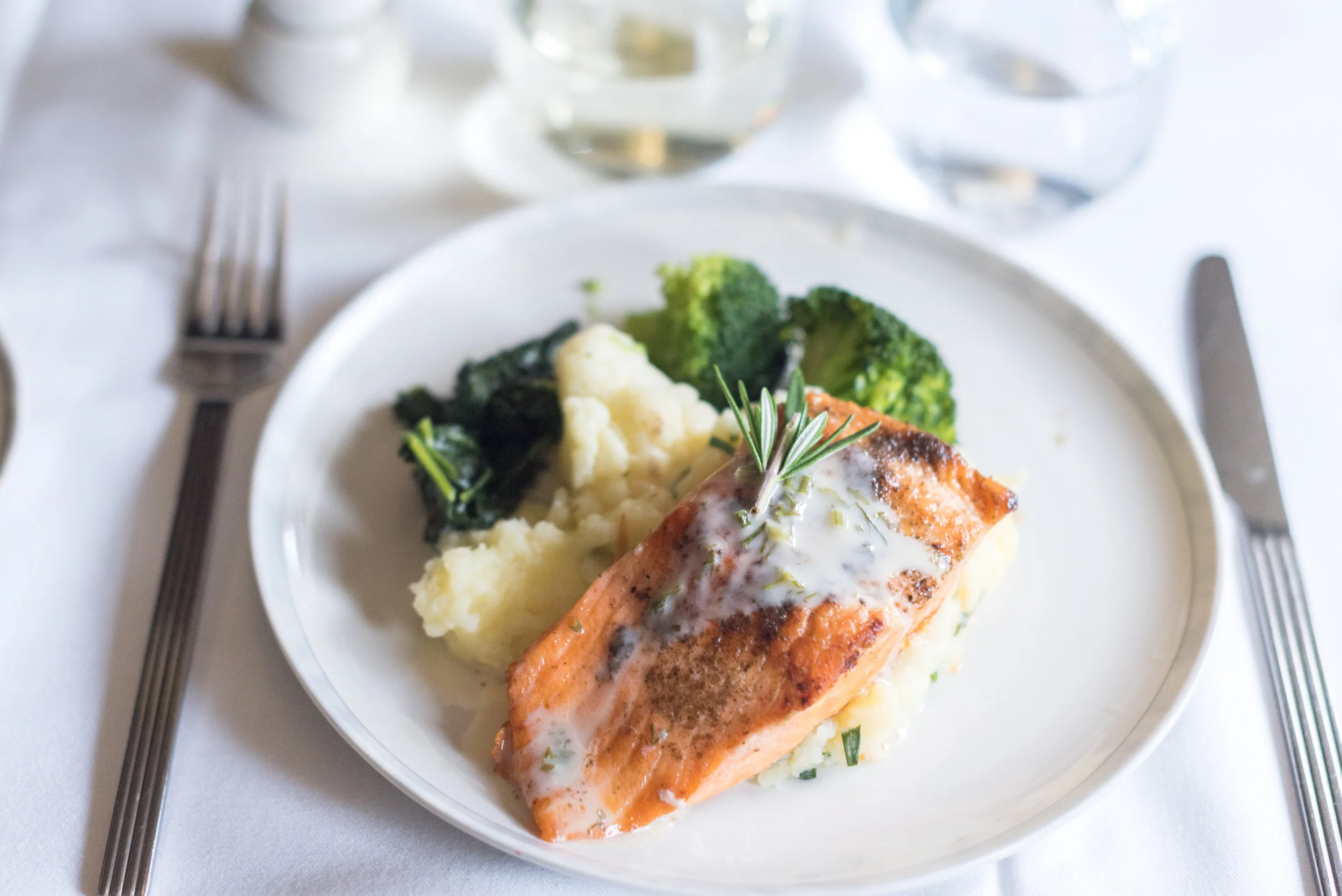 Grilled New Zealand King Salmon- Light Dinner Service Singapore Airlines Business Class SQ286 A380-800 - AKL to SIN