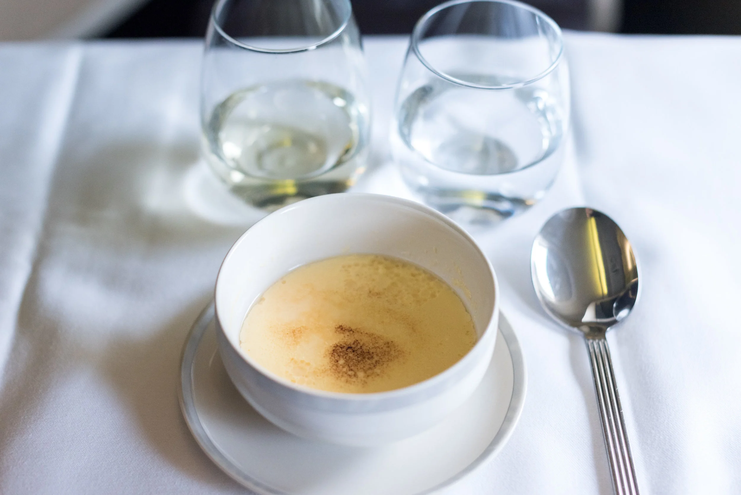 Crème Brûlée - Light Dinner Service Singapore Airlines Business Class SQ286 A380-800 - AKL to SIN
