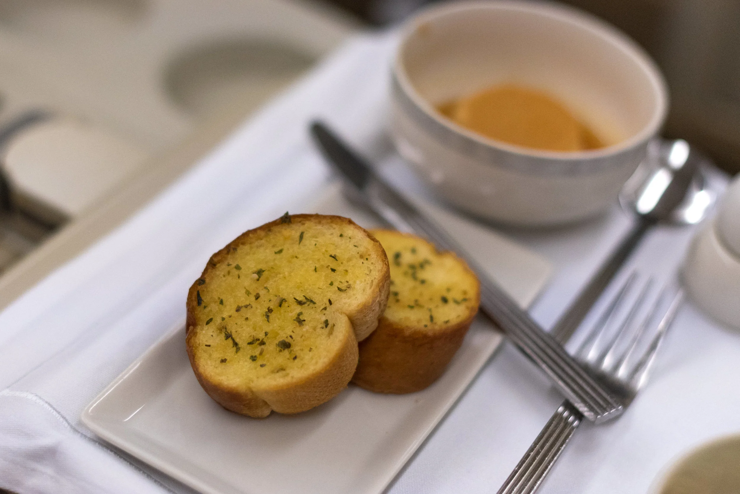Garlic Bread Singapore Airlines Business Class SQ947 A330-300 - DPS to SIN
