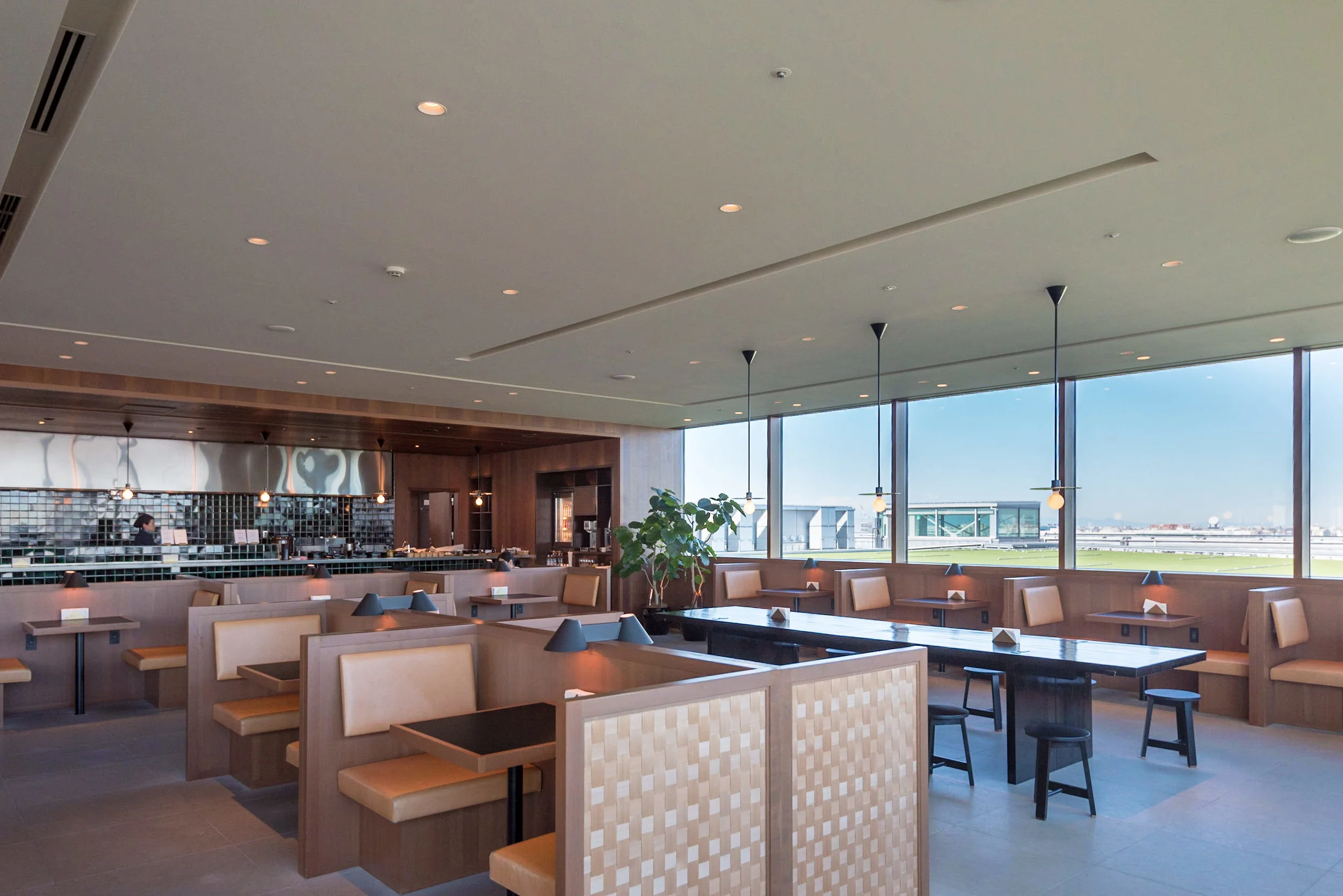 The Noodle Bar Cathay Pacific Lounge - Haneda Airport (HND)