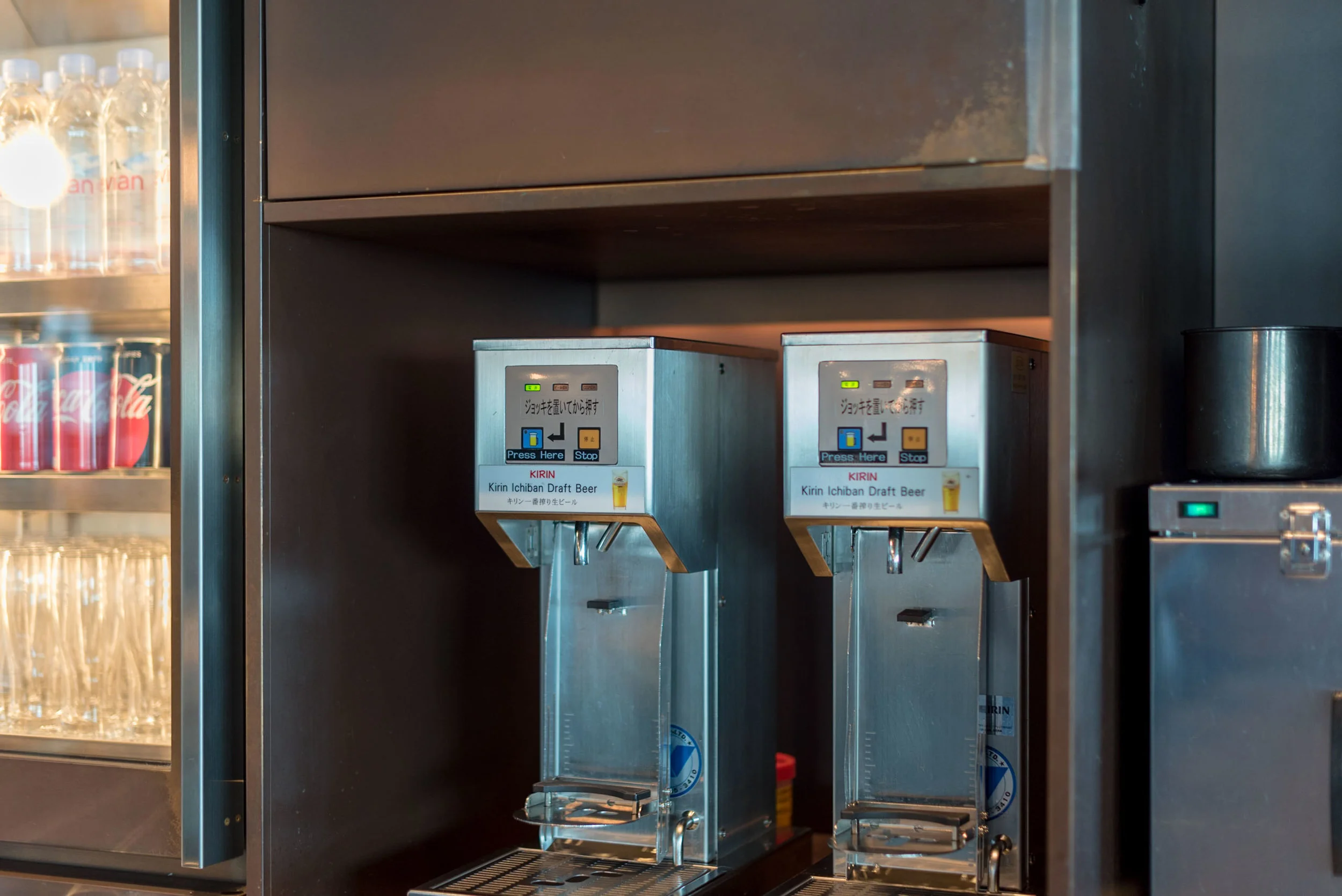 Kirin Ichiban Draft Beer Dispenser Cathay Pacific Lounge - Haneda Airport (HND)