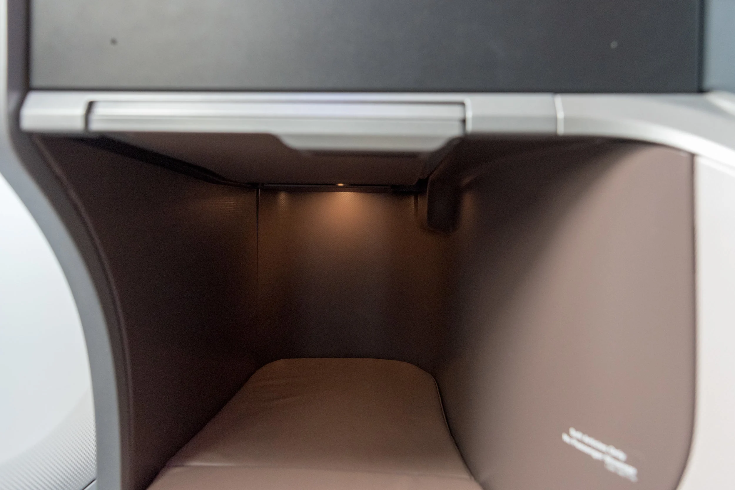 Legroom New Regional Business Class (2018) - Singapore Airlines