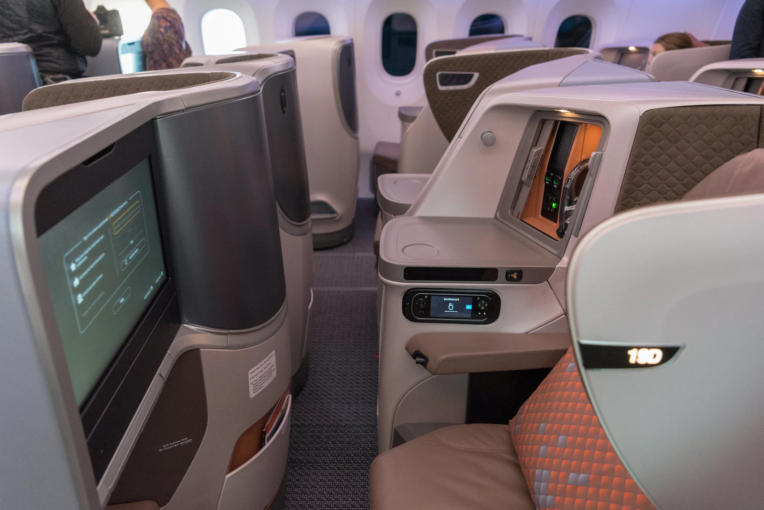 Alternating Middle Seats New Regional Business Class (2018) - Singapore Airlines