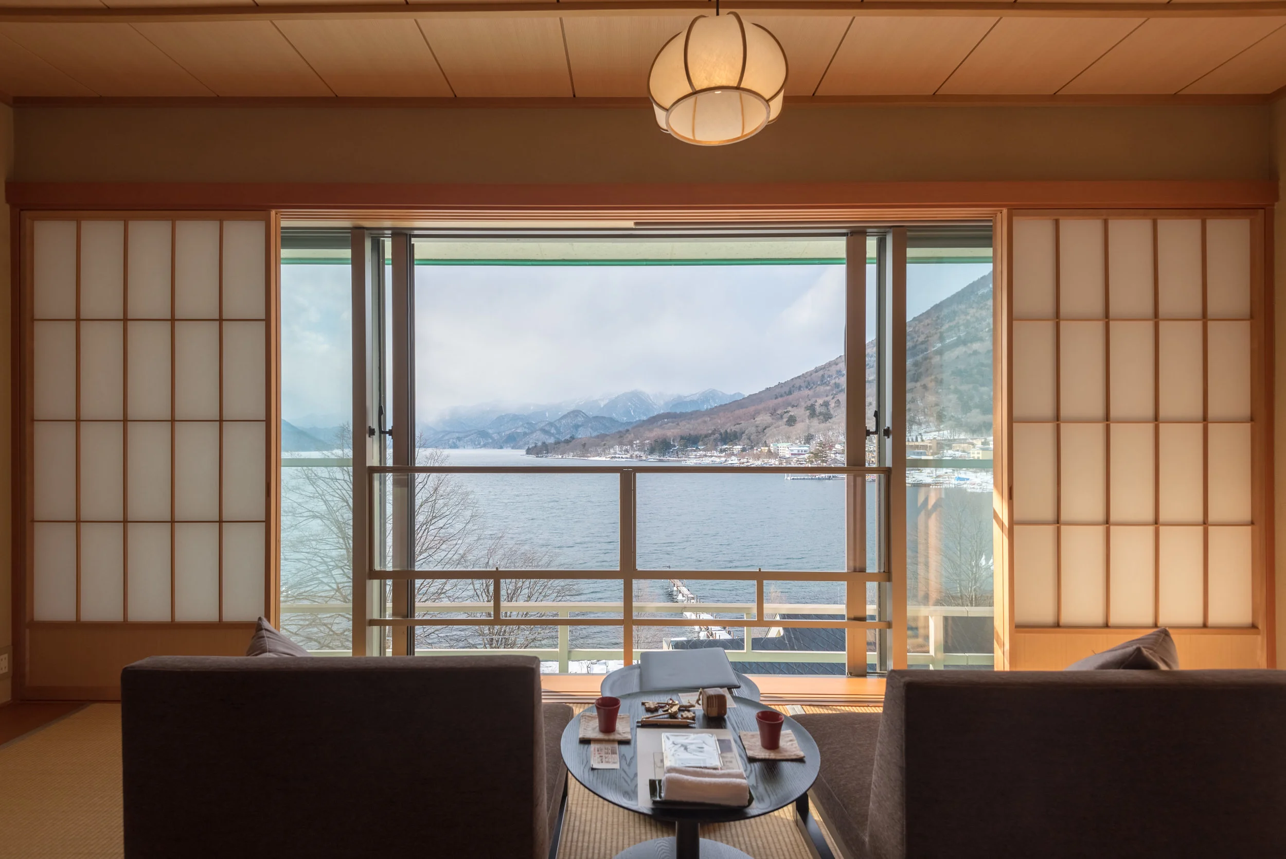 Window and Sliding Shoji Screens Japanese-style Room with Lake View GL2 - Hoshino Resorts KAI Nikko