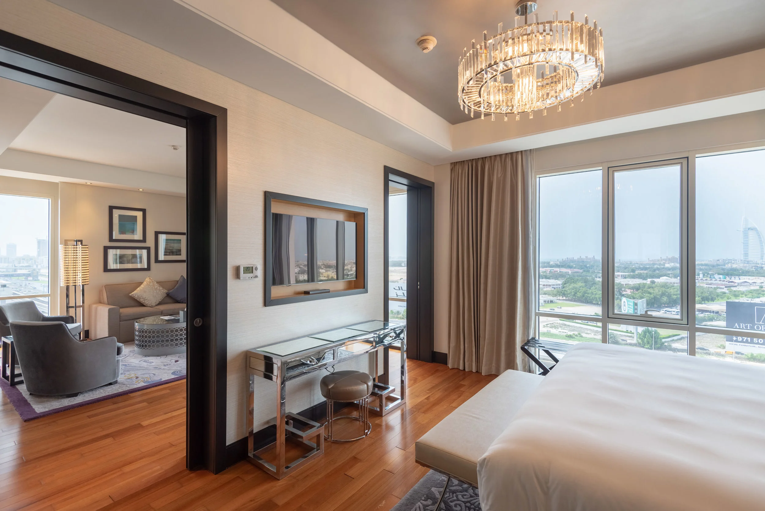 Hotel Review: Kempinski Hotel Mall of the Emirates (Corner Suite) - Great for First Time Visitors to Dubai