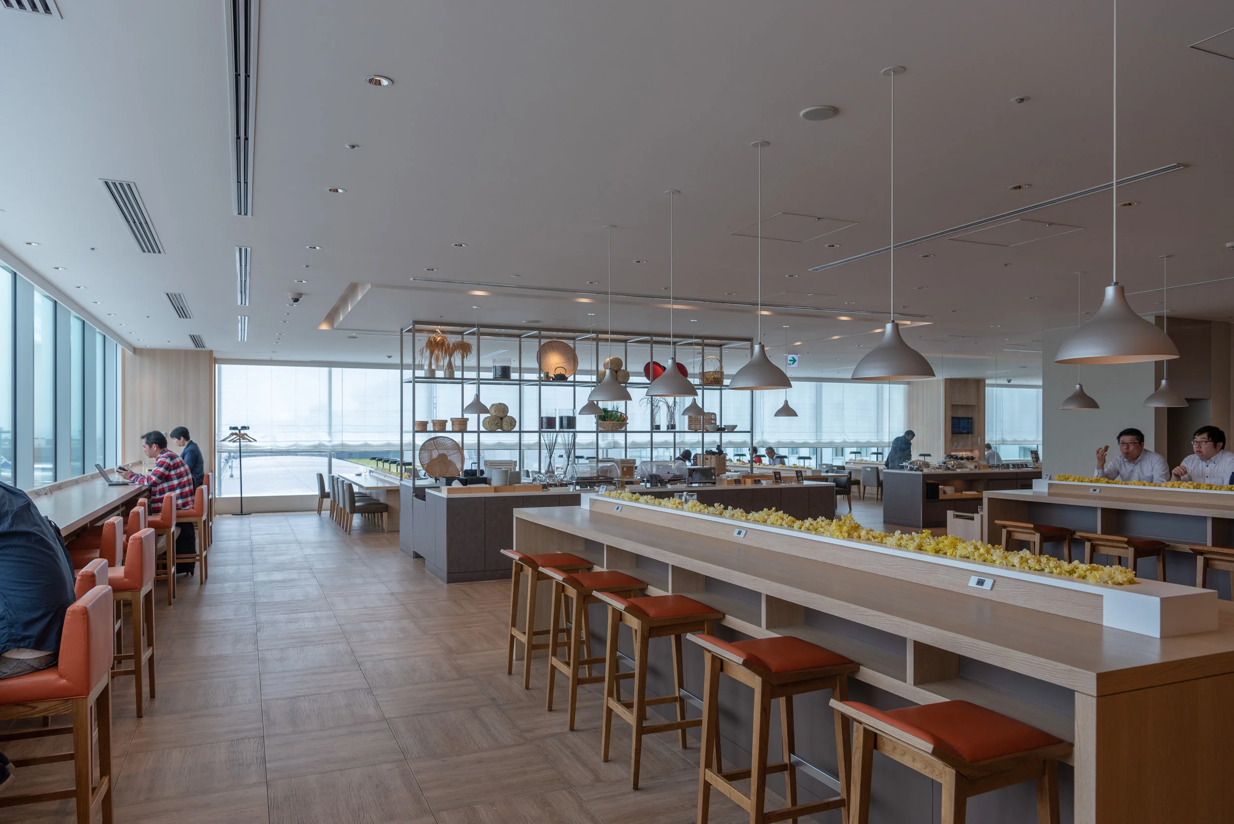 Lounge Review: Japan Airlines Sakura Lounge Skyview - Haneda Airport (HND)