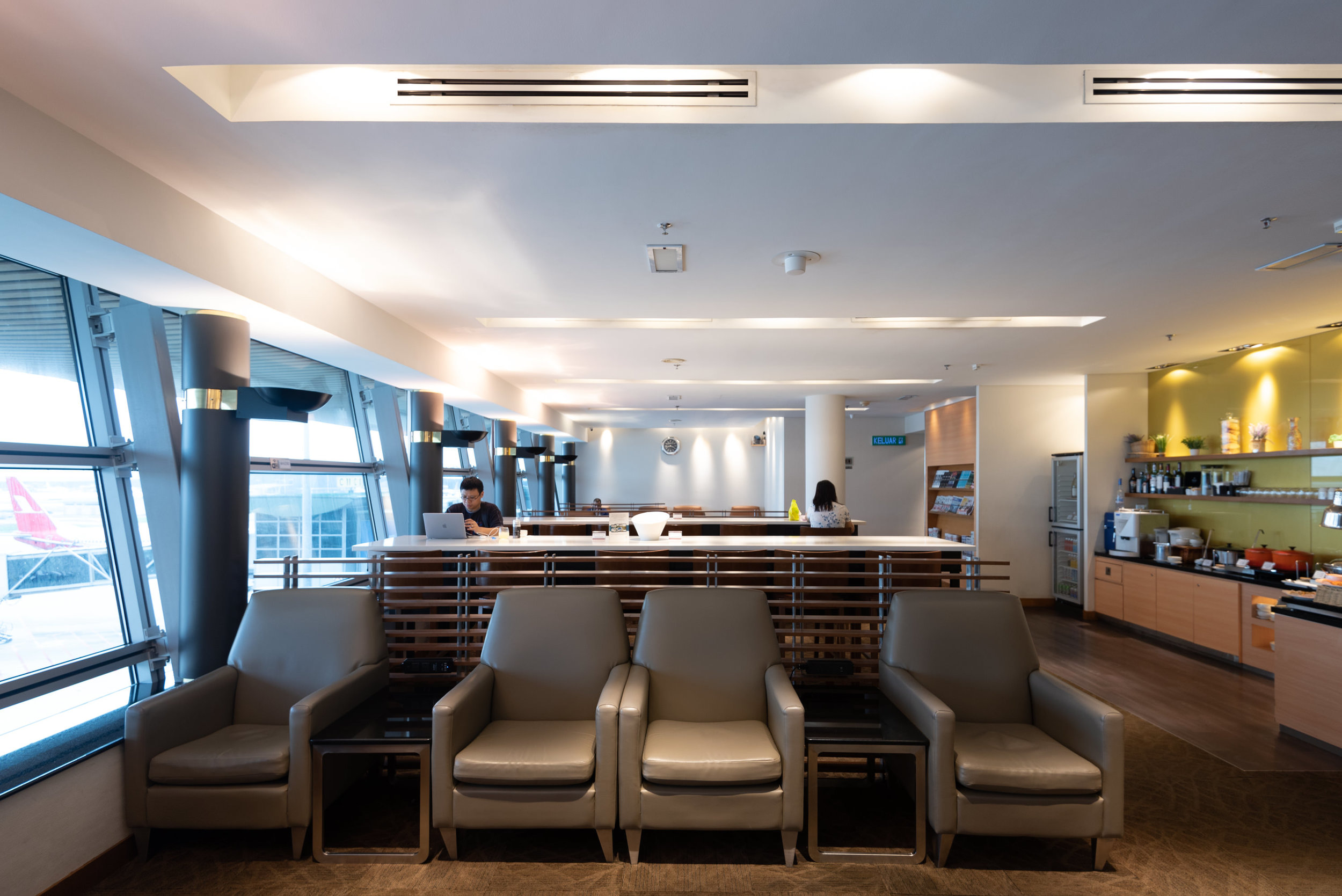 Seating Area Singapore Airlines SilverKris Lounge - Kuala Lumpur International Airport (KLIA)