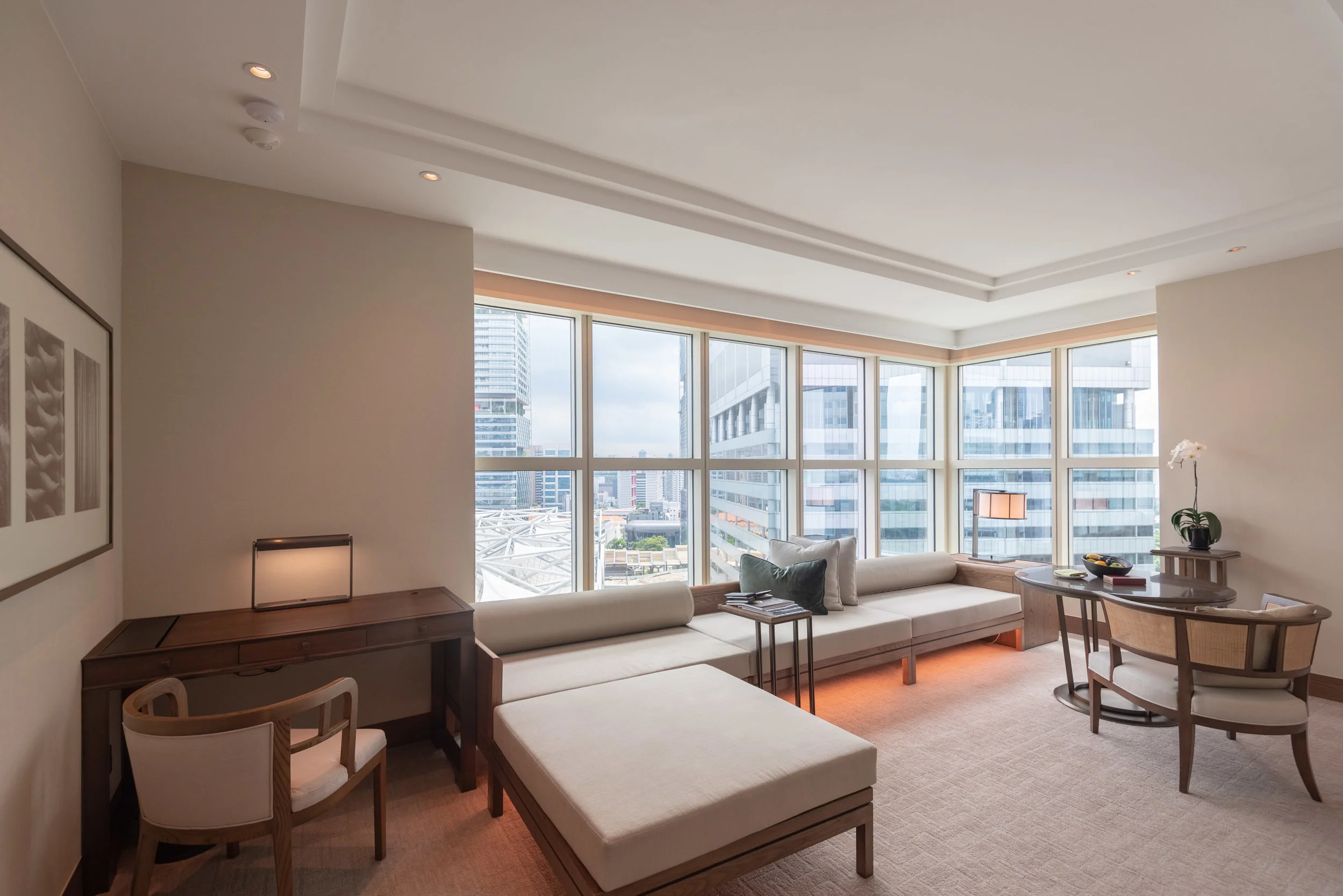 Hotel Review: Conrad Centennial Singapore (Centennial Suite) - Refurbished Suite with Views of Fountain of Wealth