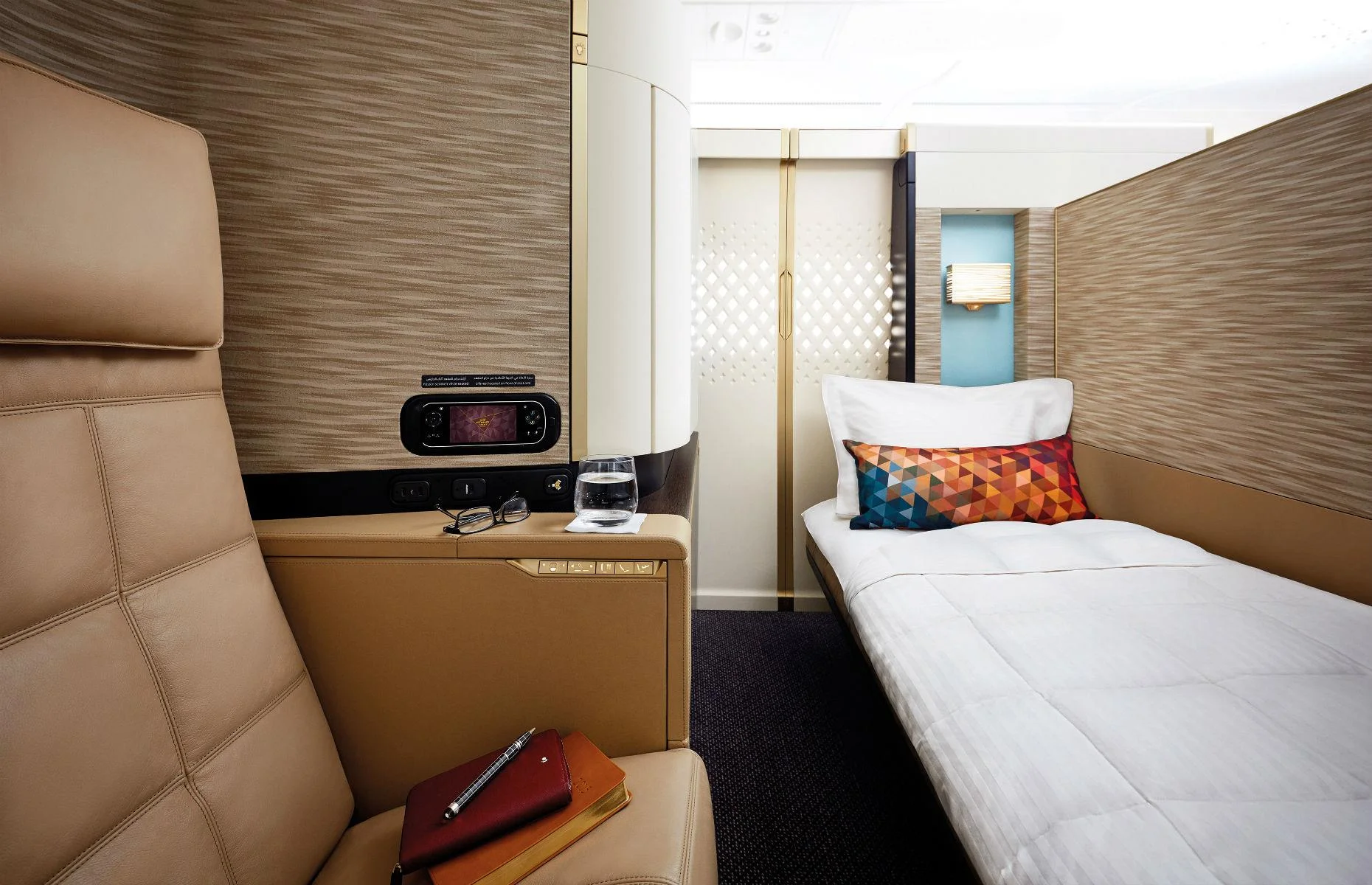 Fly First Class for Business Class Price on Etihad Airways with OCBC VOYAGE Card