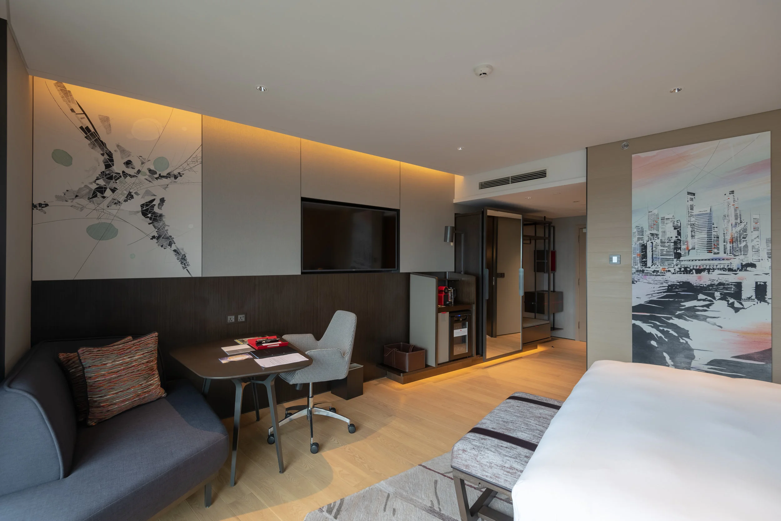 Hotel Review: Swissotel The Stamford (Premier Harbour View Room) - Newly-Renovated with Impressive Views of Marina Bay