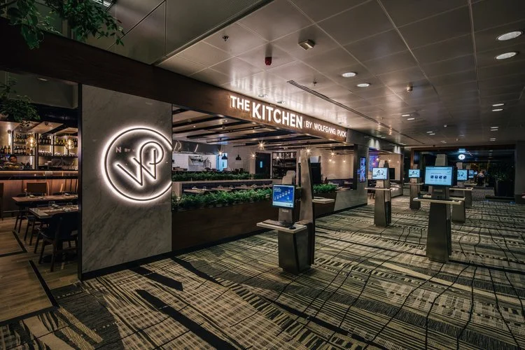 Comparing DragonPass to Priority Pass in Singapore Changi Airport - Interesting Restaurants as Alternative to Airport Lounges