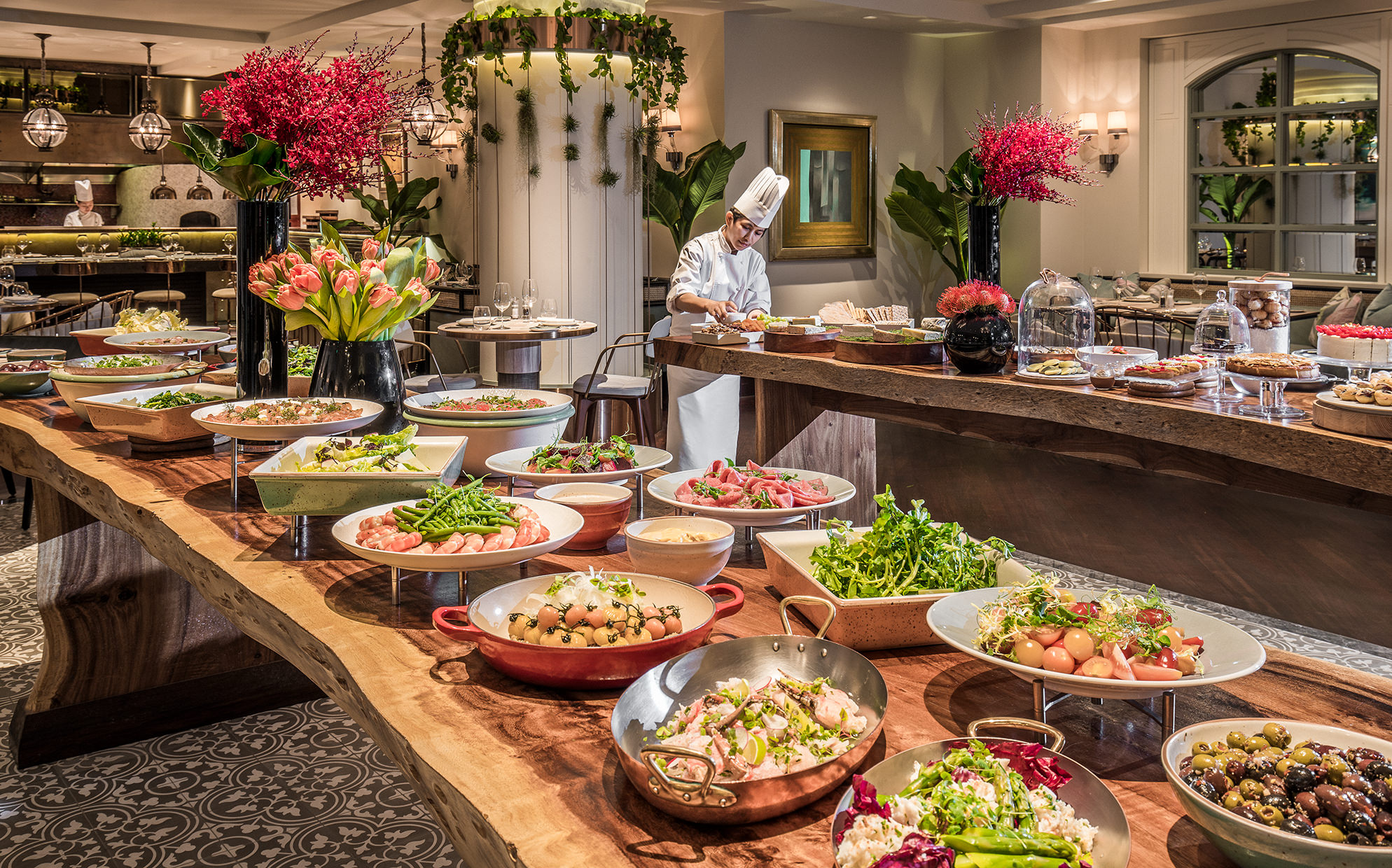 Four Seasons Hotel Singapore Unveils Revamped One-Ninety Restaurant and The Suite Collection