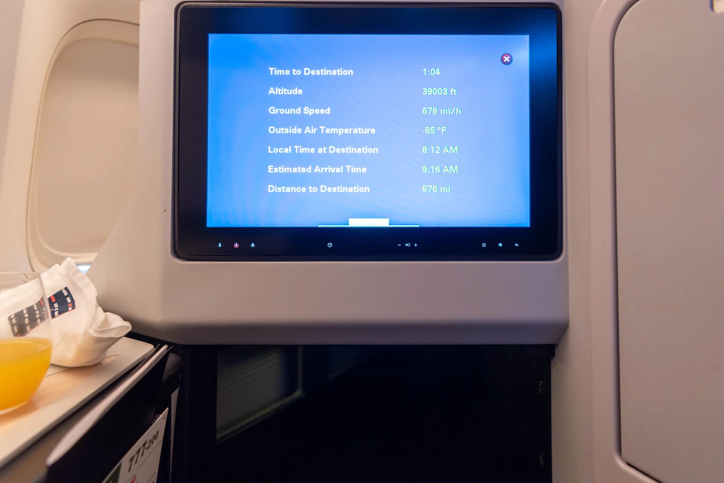 IFE Screen Japan Airlines Business Class JL38 777-200ER - SIN to HND