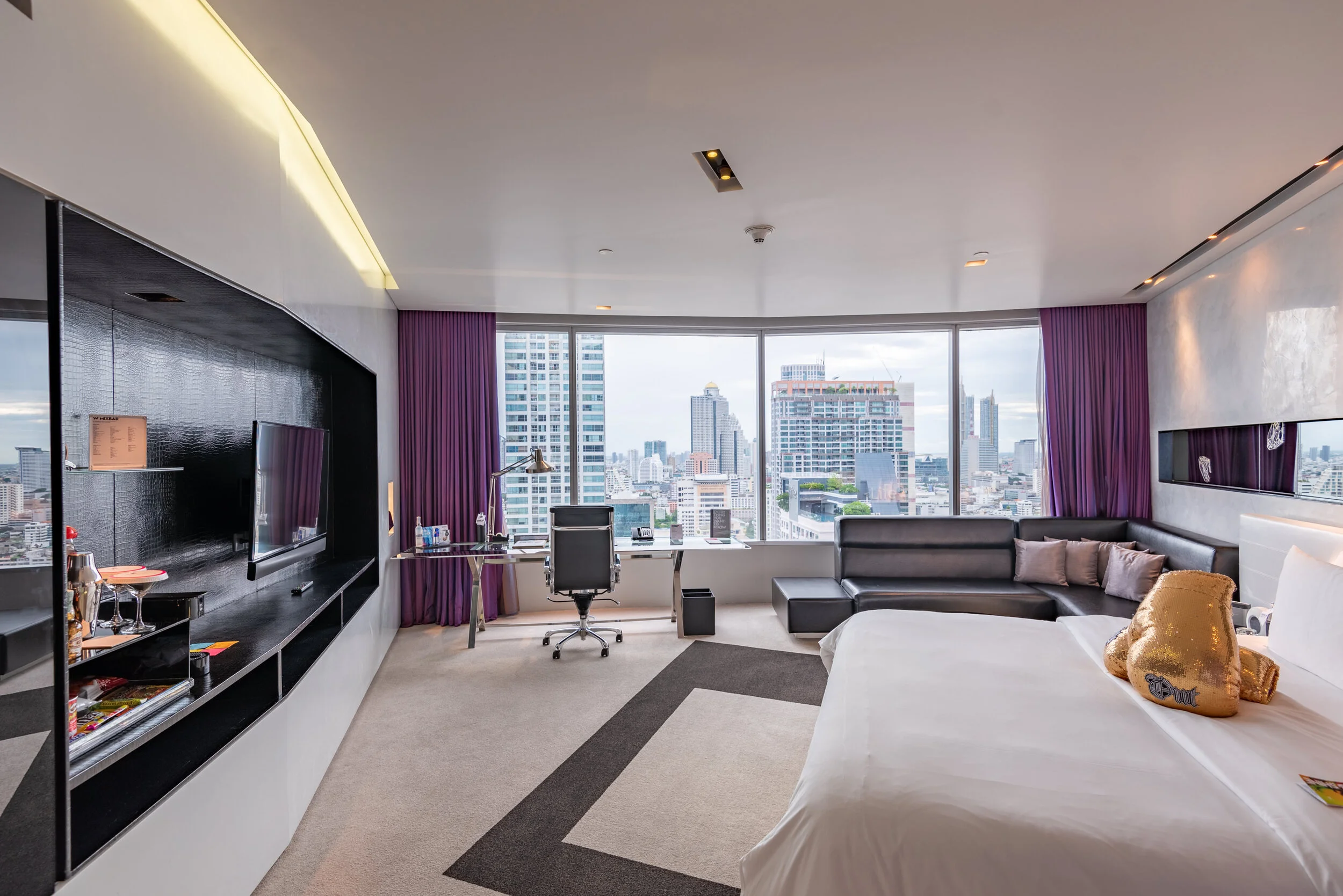 Hotel Review W Bangkok (Studio Suite) Affordable Luxury Hotel with