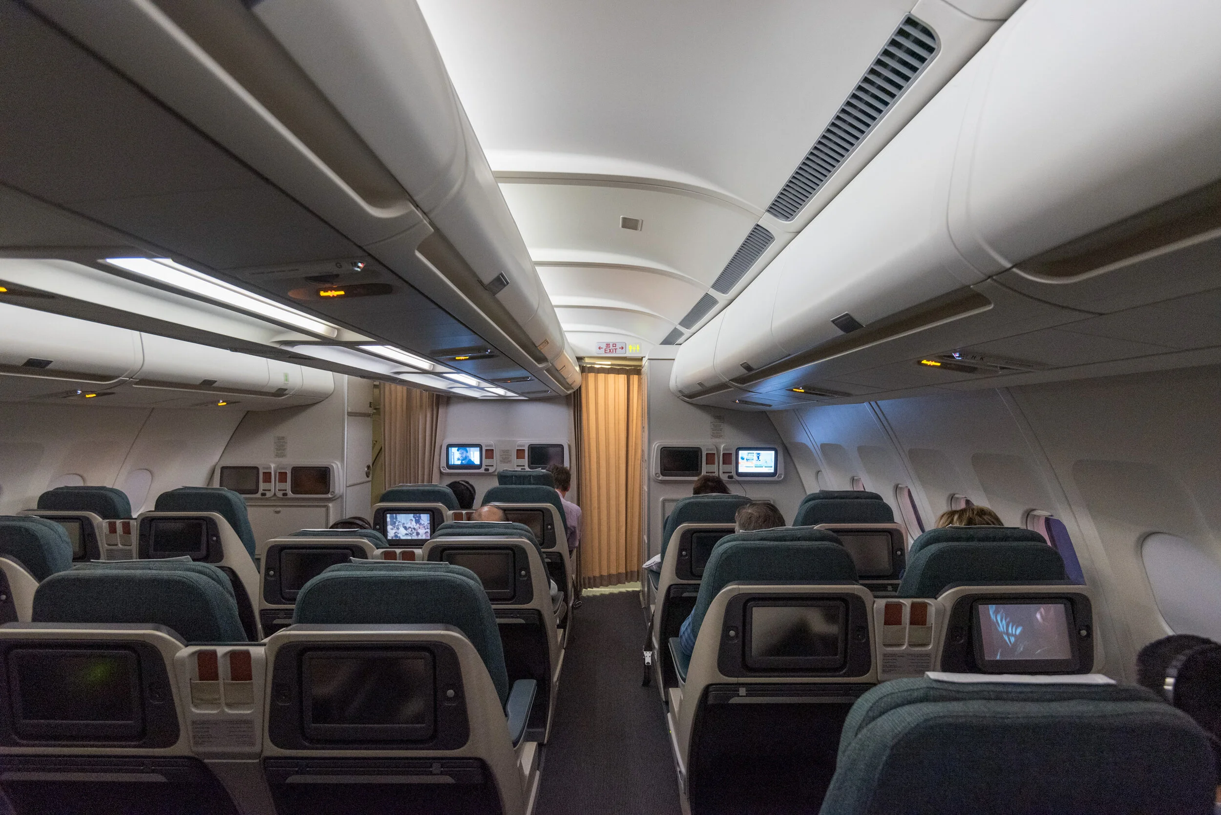 Trip Report: Cathay Dragon Business Class KA943 A330-300 - XIY to HKG (Xi’an to Hong Kong)