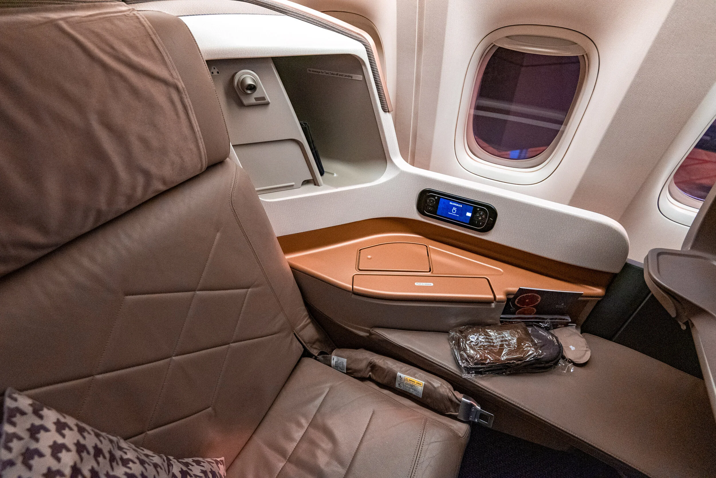 Trip Report: Singapore Airlines Business Class SQ285 777-300ER - SIN to AKL (Singapore to Auckland)