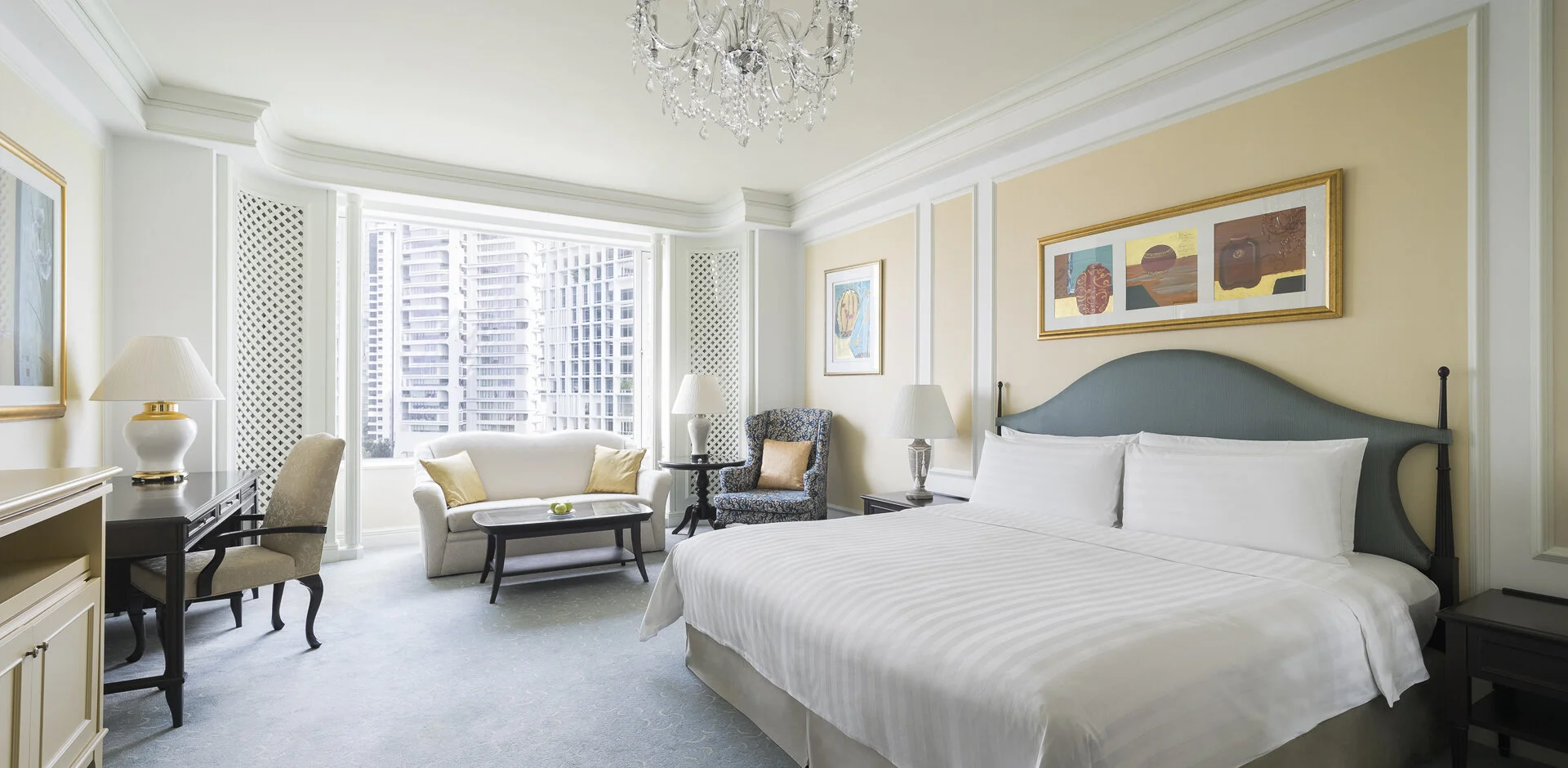 The Alcoholic's Dream Staycation: Free-flowing Veuve Clicquot All-day at the Shangri-La Hotel, Singapore's Valley Wing - S$231 Nett per Adult