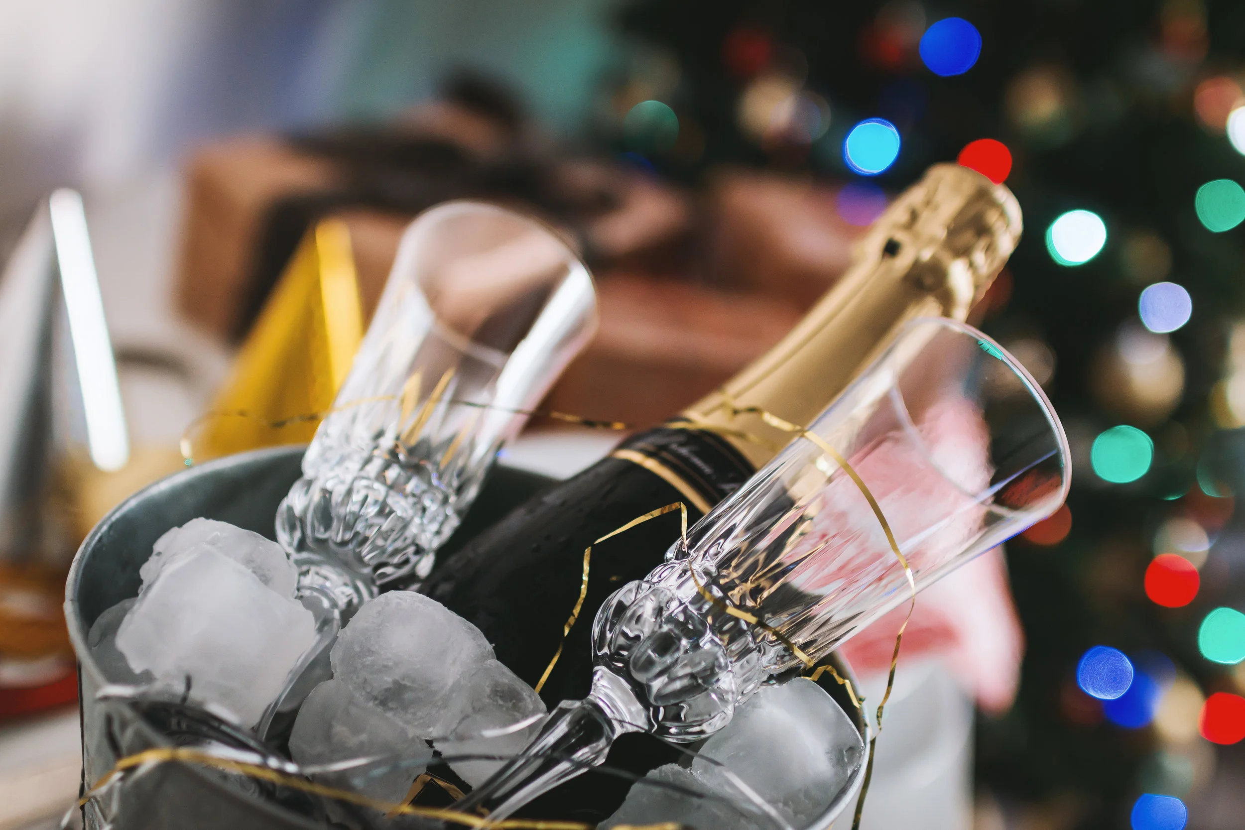 The Best Champagne Deals in Singapore Delivered (At Never Seen Before Prices) for Your Personal Happy Hour at Home