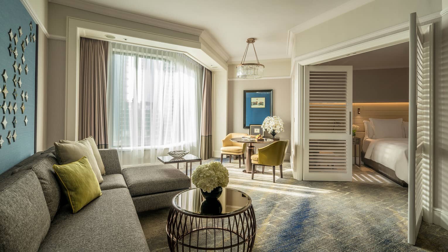 Take Your Time and Experience More at Four Seasons Hotel Singapore - Get 30% of Room Rate as Hotel Credit (Accumulative)