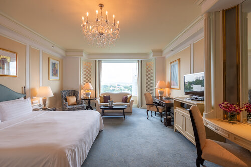 Luxury Hotel Reviews The Shutterwhale
