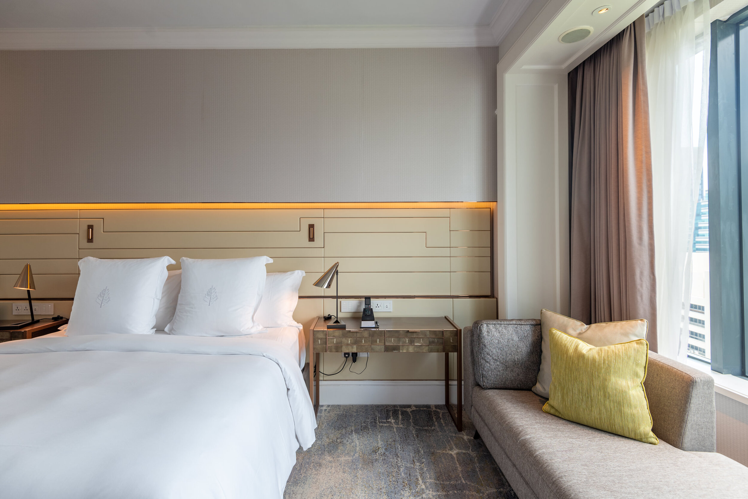 Bedroom One Bedroom Suite - Four Seasons Hotel Singapore