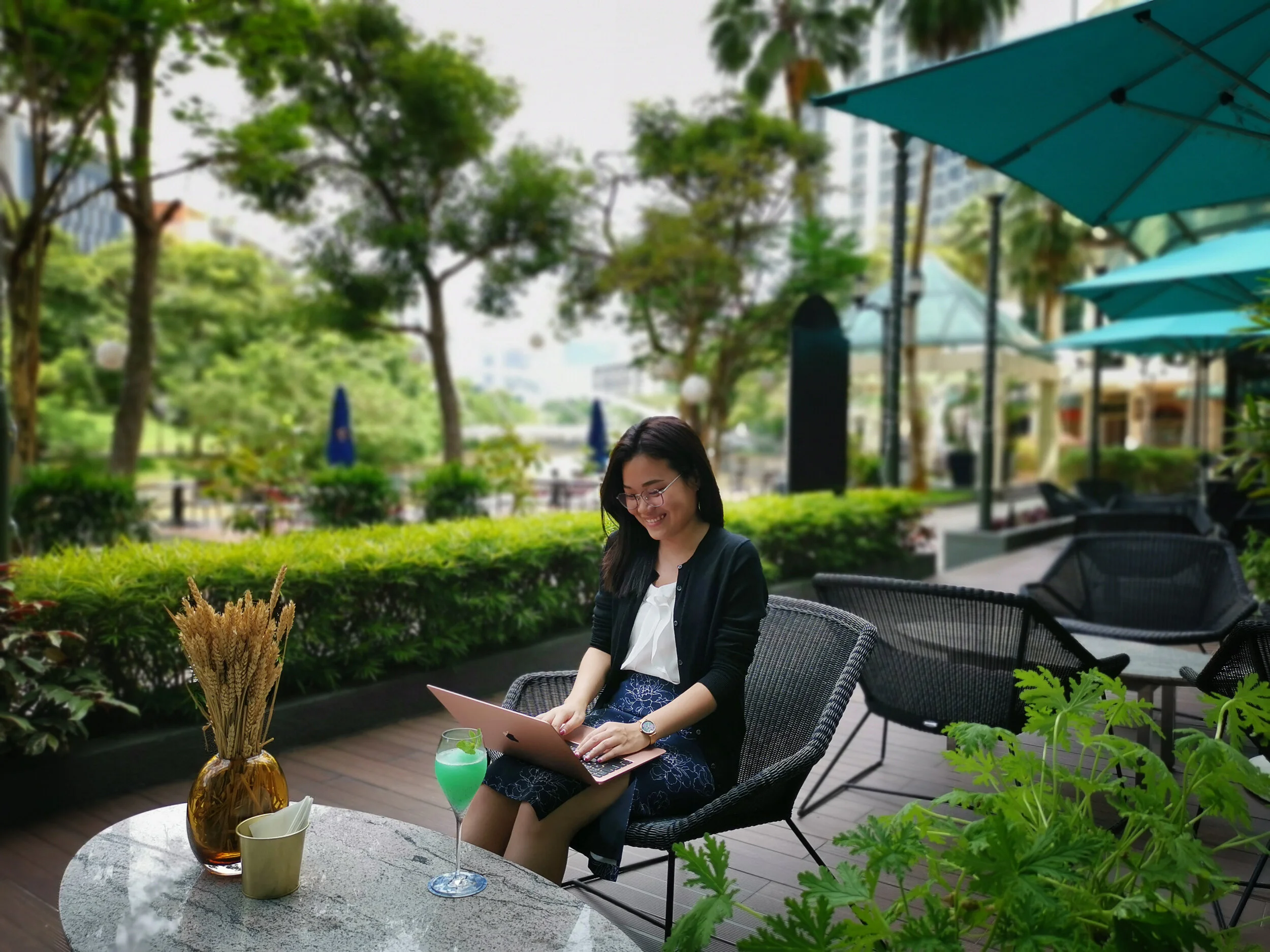 Work From Grand Copthorne Waterfront Hotel with Free-flowing Drinks, Parking and Internet - from S$16++ a Day or S$88++ a Month