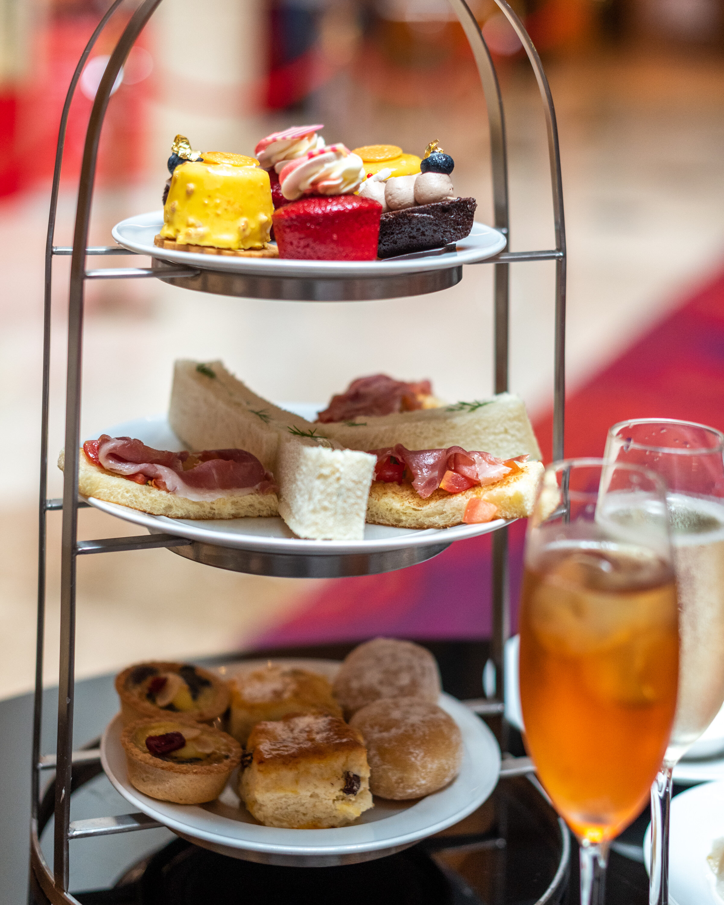 English High Tea Lobby Lounge - Singapore Marriott Tang Plaza Hotel