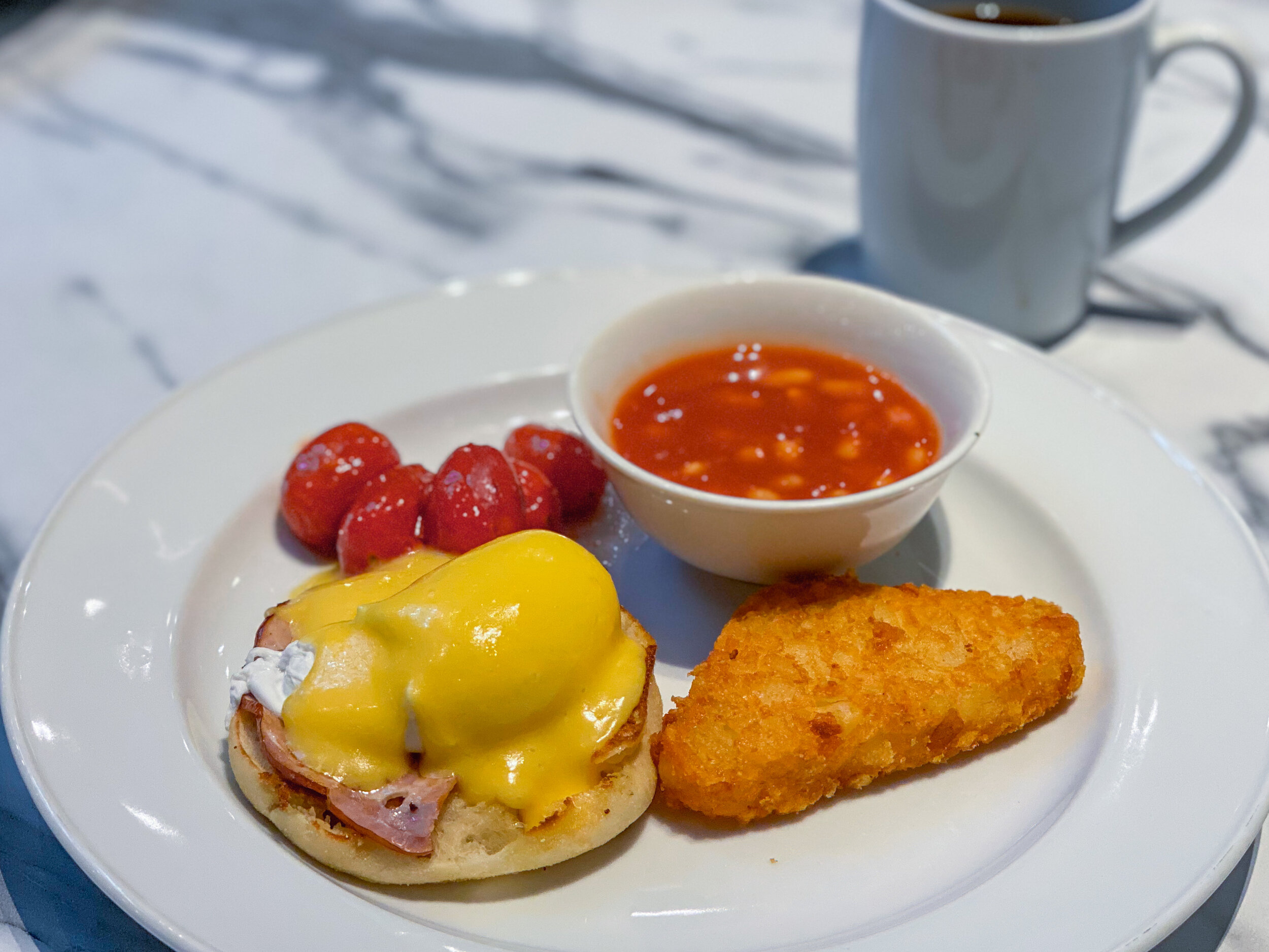 Breakfast Marriott Cafe - Singapore Marriott Tang Plaza Hotel