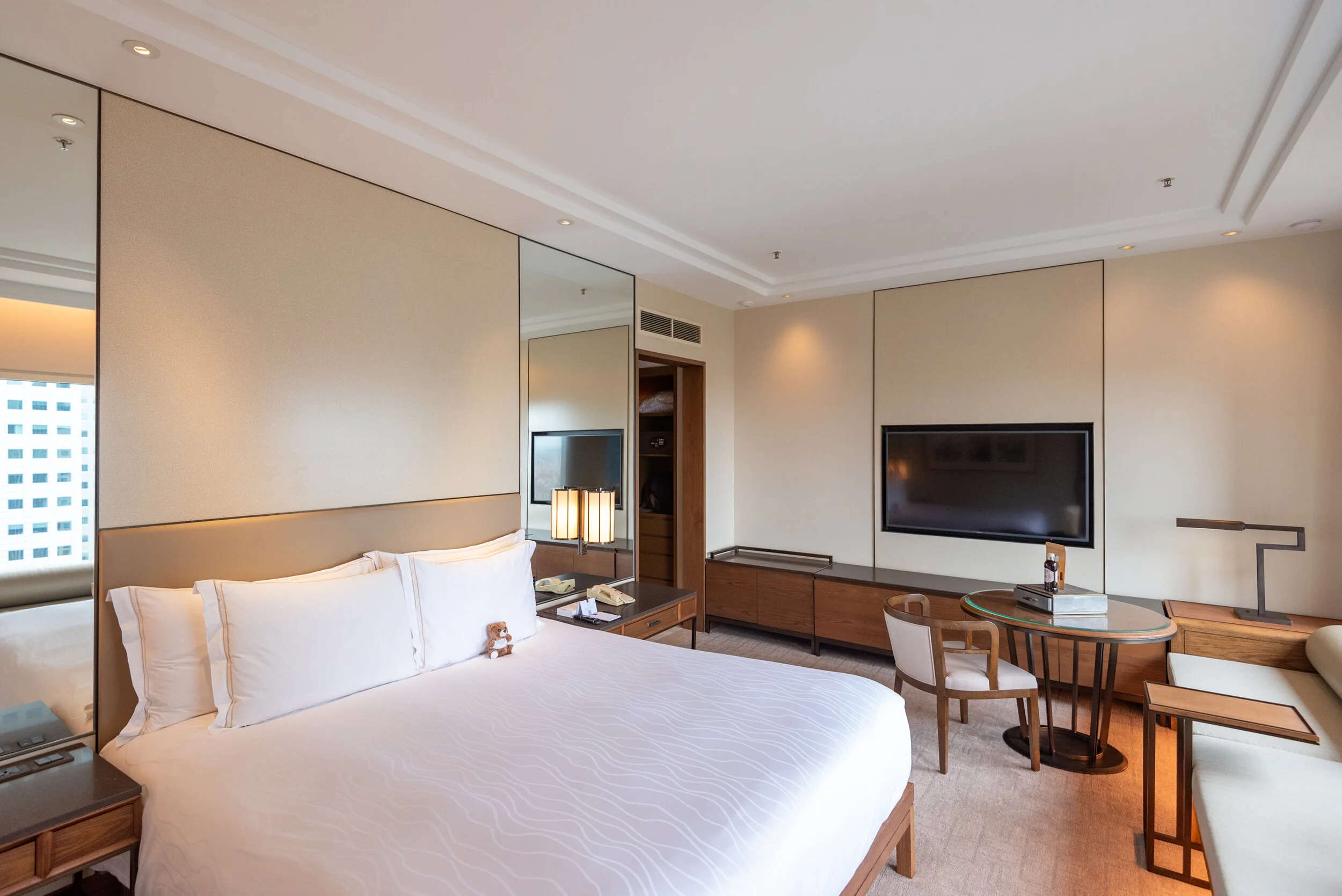 Hotel Review: Conrad Centennial Singapore (Executive Room) - Reduced Offerings at the Executive Lounge but Still a Great Stay 