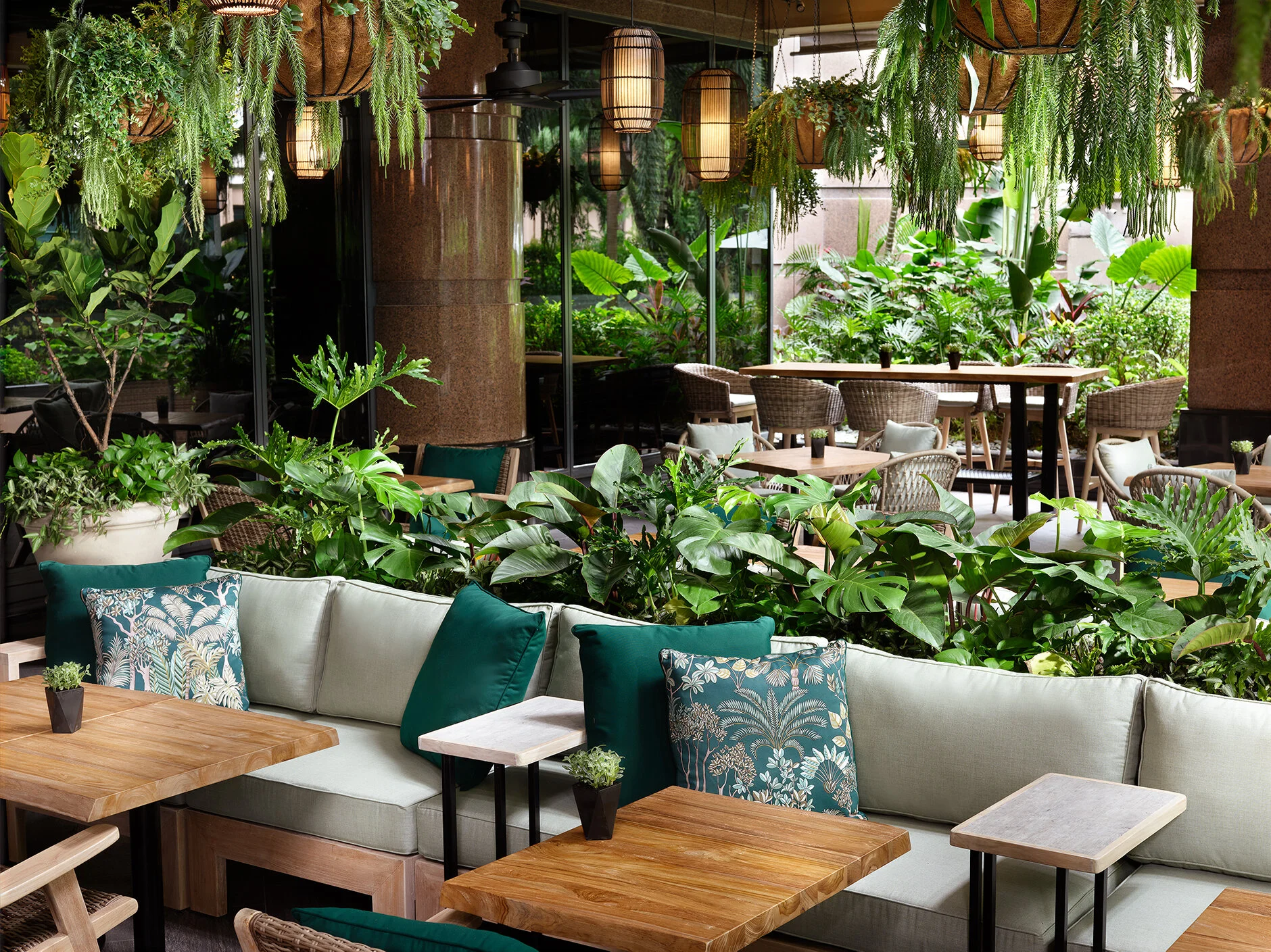 Four Seasons Hotel Singapore unveils Garden@One-Ninety - New Lush Alfreso Space Featuring Fresh Cuisine and Craft Cocktails 