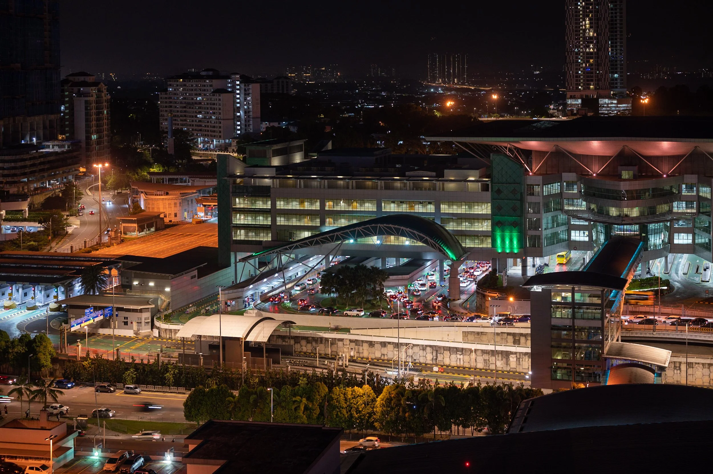 Everything You Need to Know About Traveling from Singapore to Johor Bahru via the Causeway Link Cross-Border Shuttle - Less Than S$3 Return Trip with No Testing Requirements 