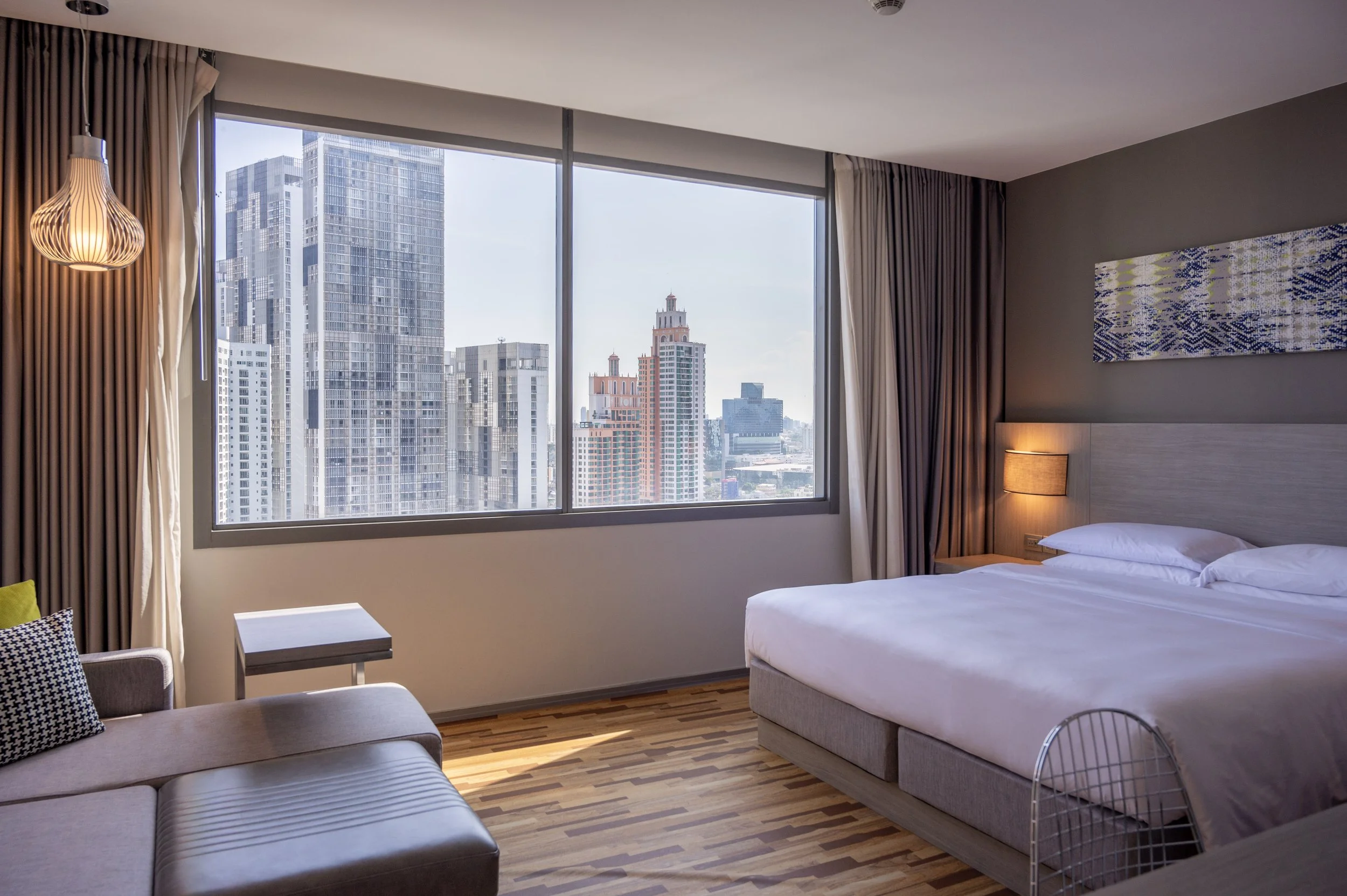 Hotel Review: Hyatt Place Bangkok Sukhumvit 24 (View King with Sofa Bed) - Affordable and Clean Room Near Phrom Phong BTS  