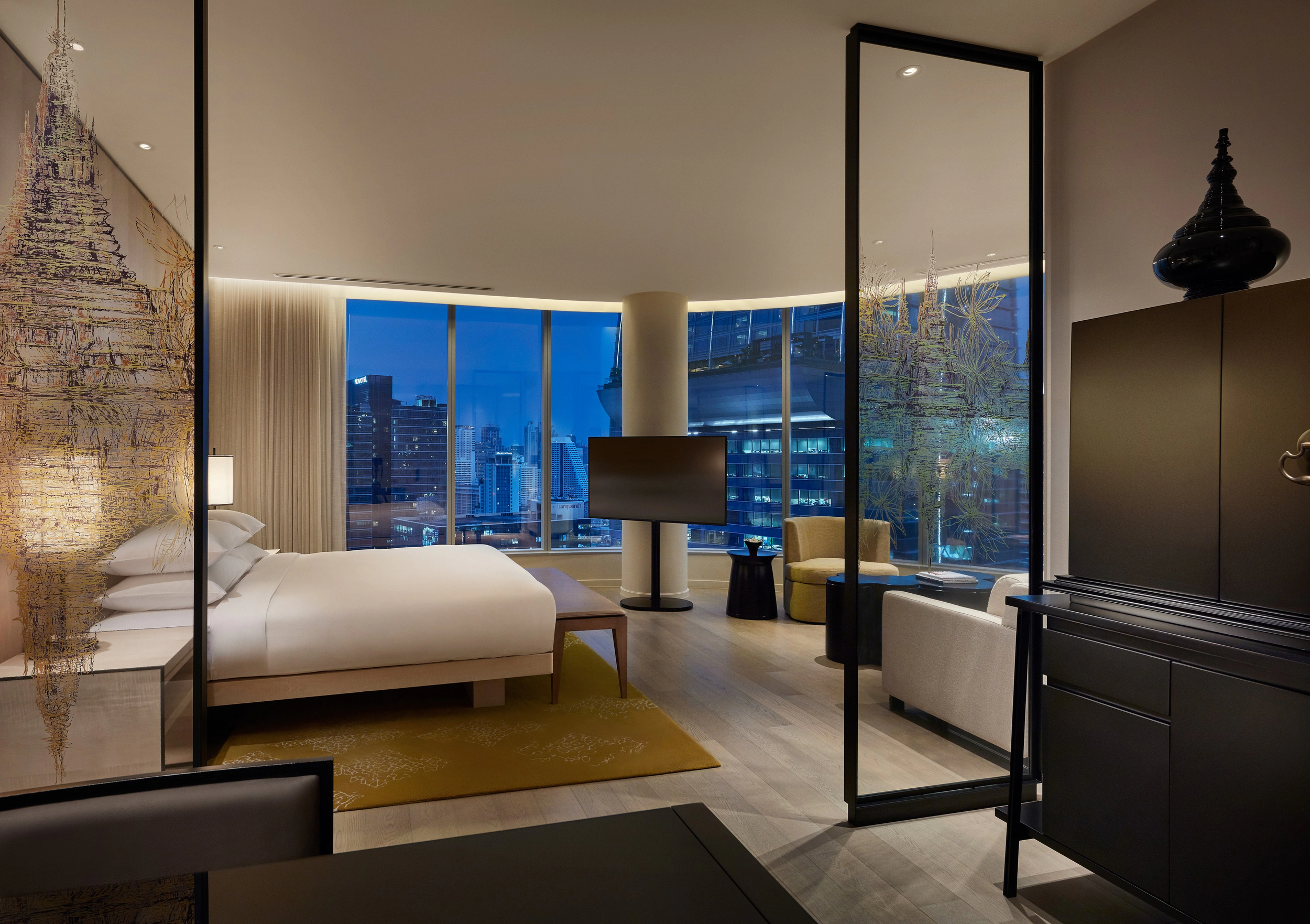 Hyatt Concierge Suspends Guest of Honor Bookings via Twitter - Takes only Phone and Email Bookings