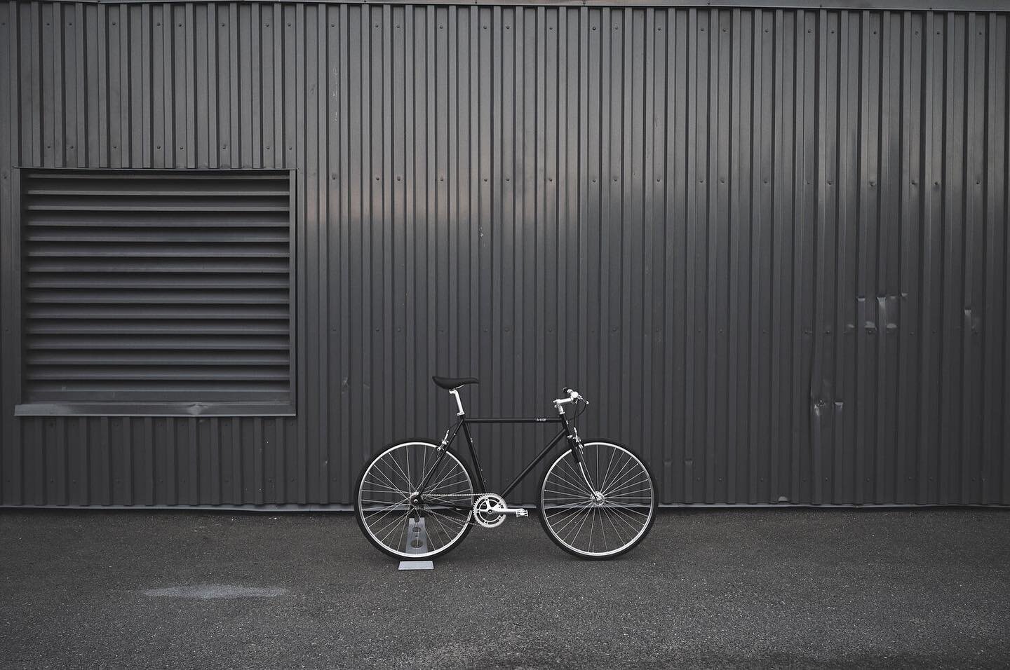 Introduction of a completely new range of chromoly steel frame bicycles. Available for Pre-order, shipping in March. ⚡️#lochsidecycles #singlespeed #fixedgear #fixie #fixiebike #citybike #baaw #bikeyyj