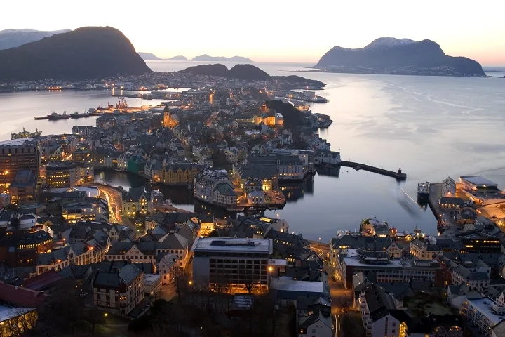 alesund_evening.jpg