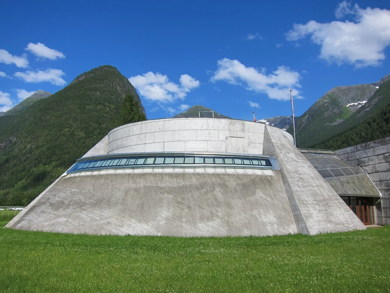 Fjærland Glacier Museum
