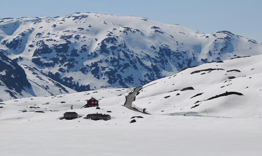 Gaularfjellet, May 9th. Photo by Bjørn Andresen / Statens Vegvesen.