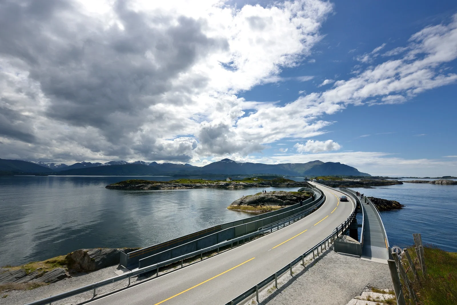 Atlantic Road - Atlanterhavsvegen, June 17th. Photo by Jarle Wæhler, Statens Vegvesen. 