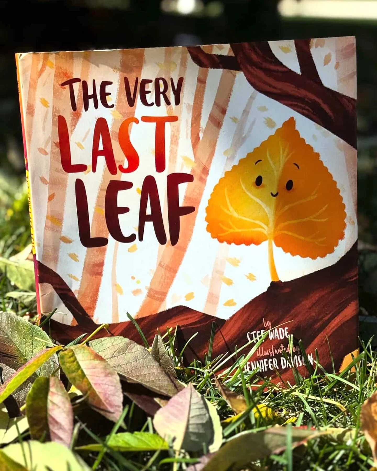 Today marks the first day of autumn, a season of crisp air, cozy jumpers and falling leaves. It&rsquo;s also the perfect time to share The Very Last Leaf by Stef Wade @stef.wade 

In this sweet and thoughtful picture book, we meet Lance Cottonwood, t