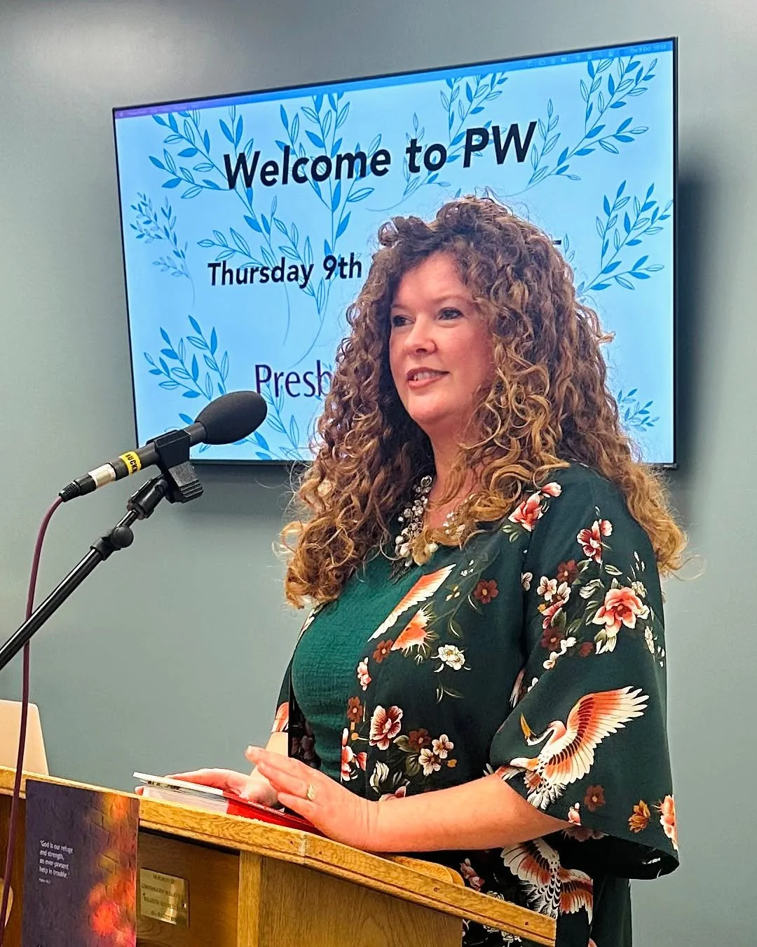 I had the privilege of speaking at @bucknapresbyterian last week and I want to express my heartfelt thanks to everyone who welcomed us so warmly. It was a real joy to share in worship and reflect together on how God is ever present in our lives - in 