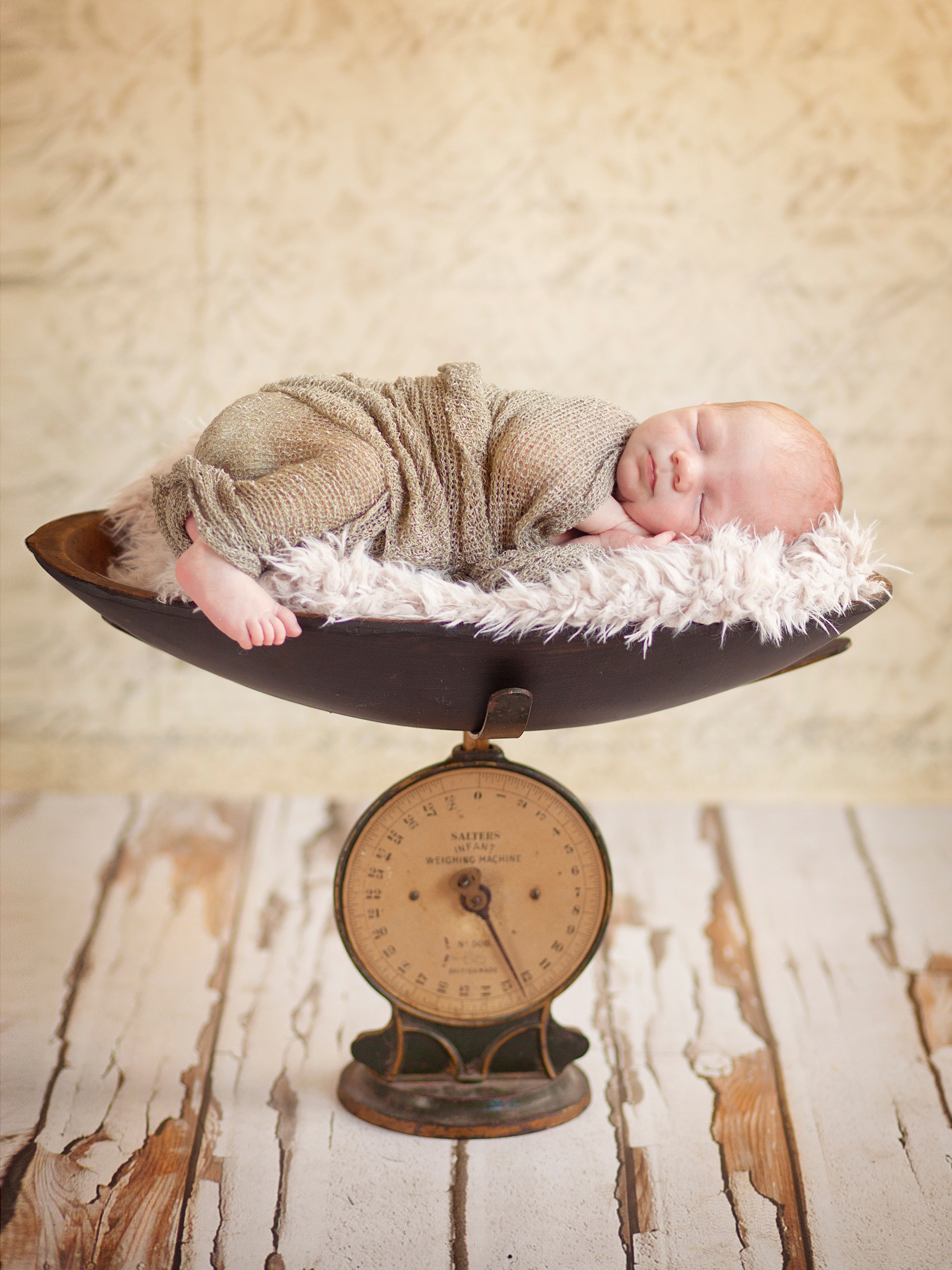 newborn-sleeping-limerick