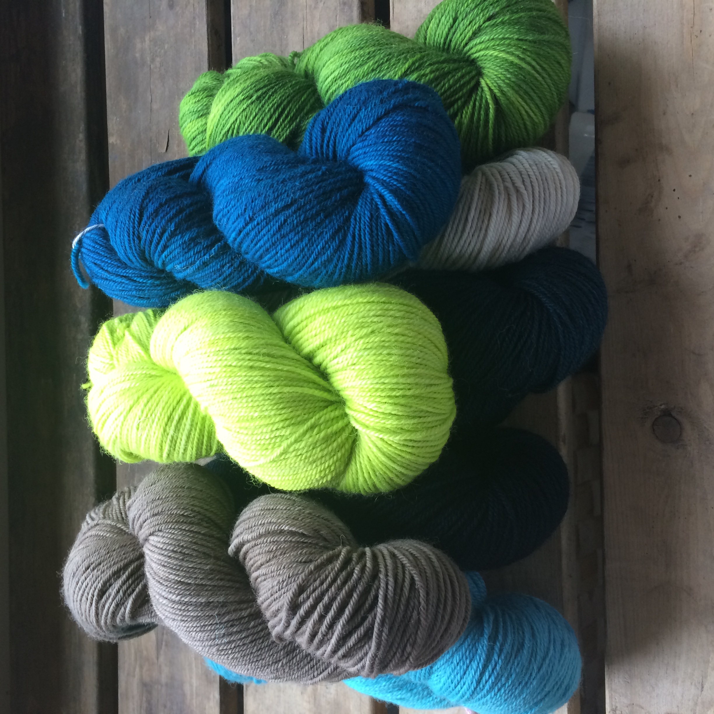 Something about this fun and fresh palette is speaking to me!