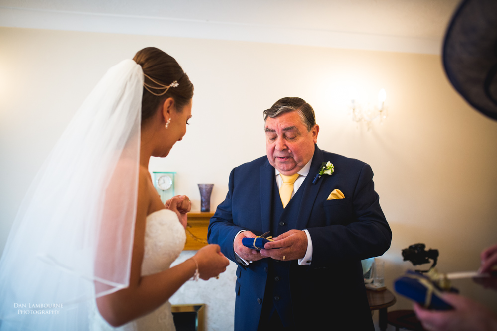 Wedding Photographers in Nottingham_10.jpg