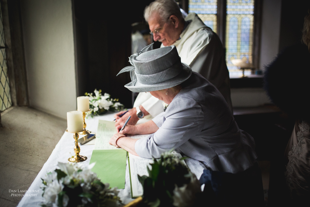 Wedding Photographers in Nottingham_39.jpg