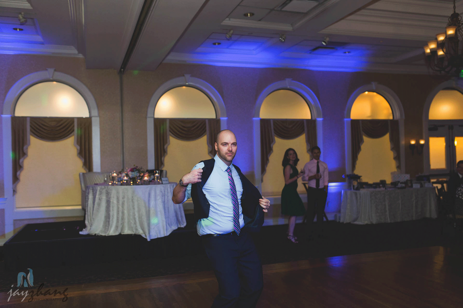 Brad-Feeling-Himself-WM.gif
