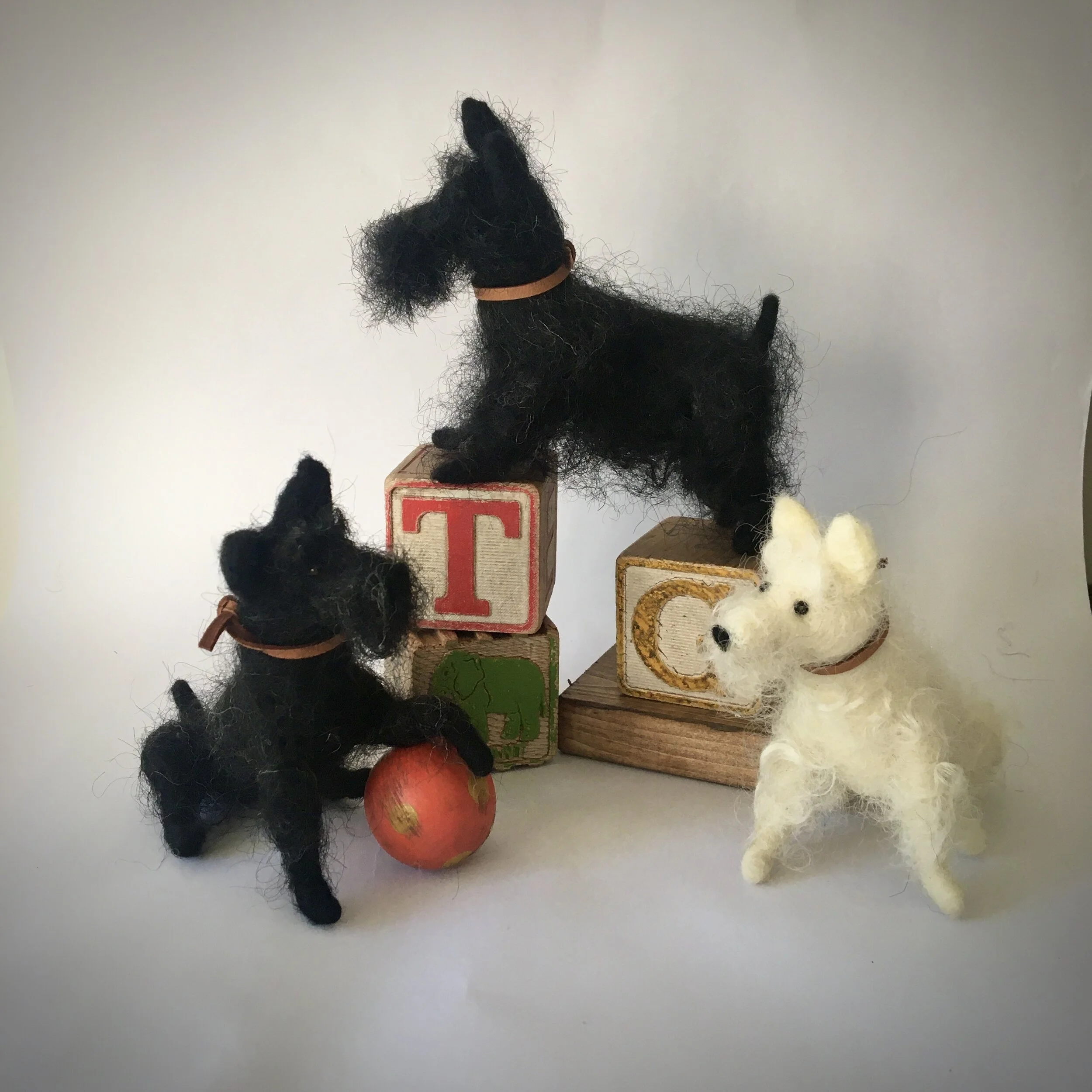 4FAE3F12-67A1-425E-915D-FD36EB3726FE