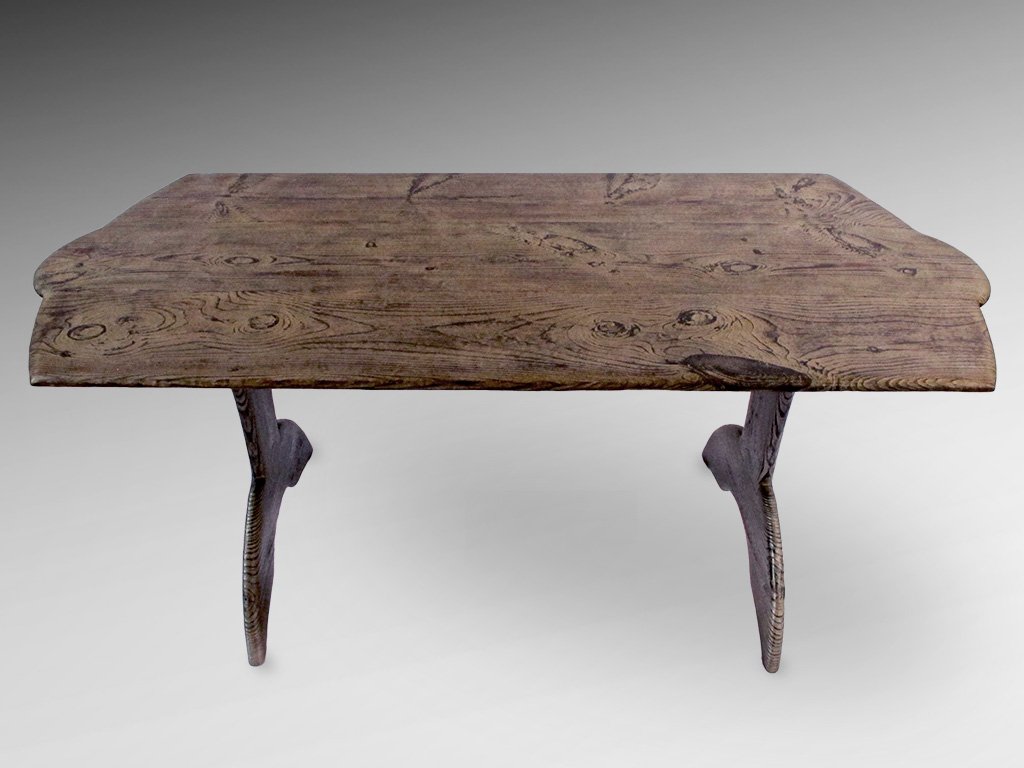 K_reclaimed_silvered_pine_table_3.jpg
