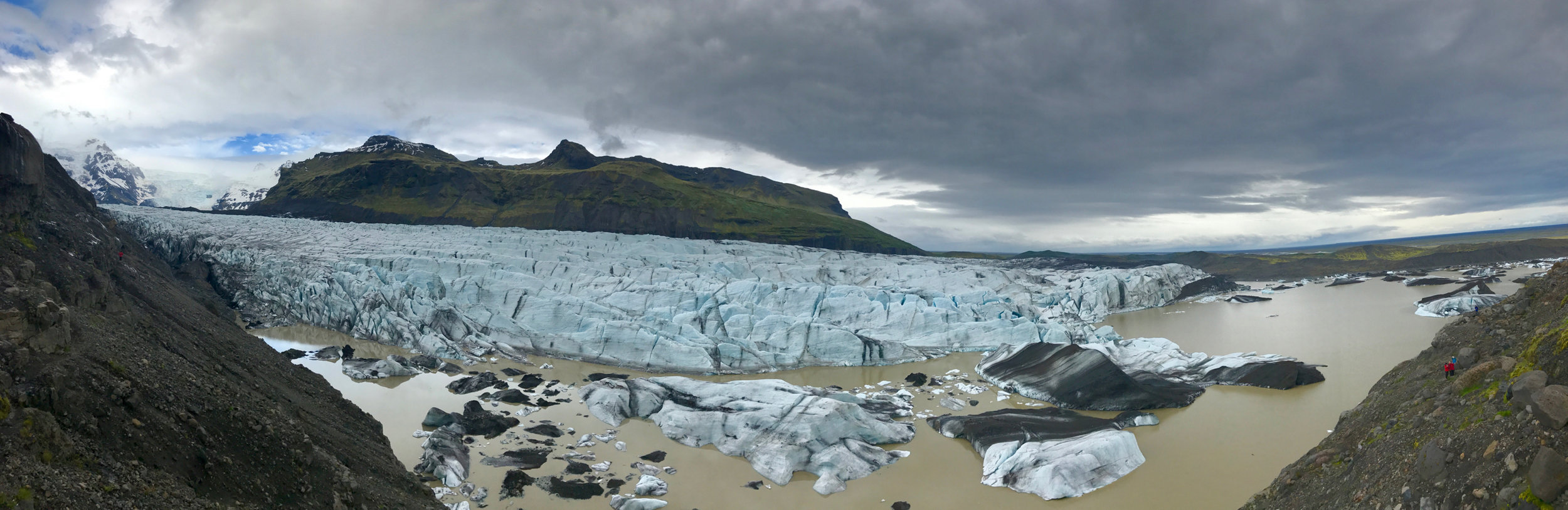 Svinafelljokull glacier